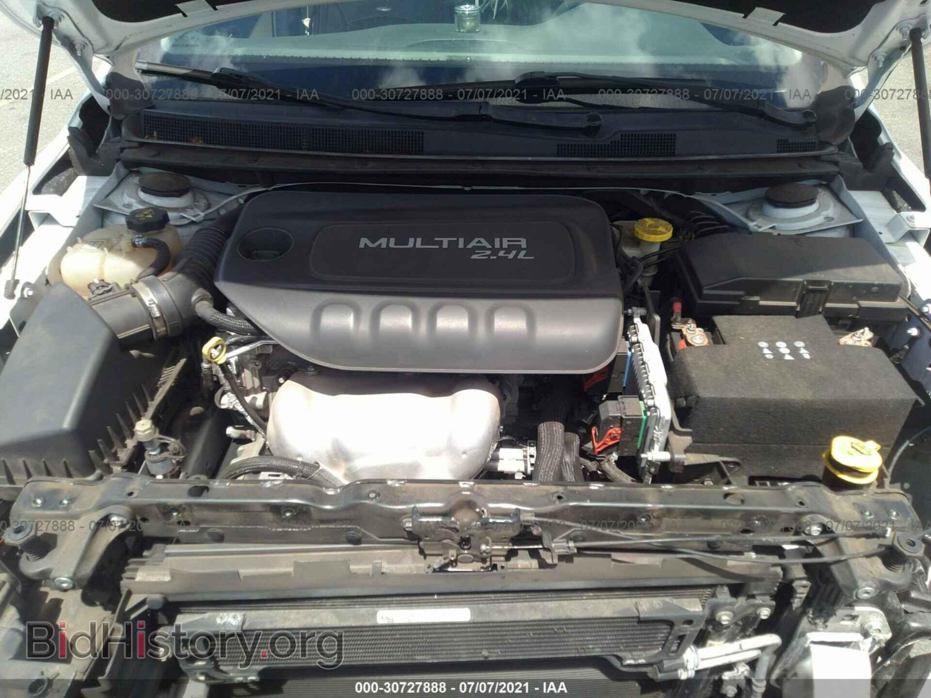 2016 CHRYSLER 200 - VIN: 1C3CCCAB4GN143380 - Фото 10