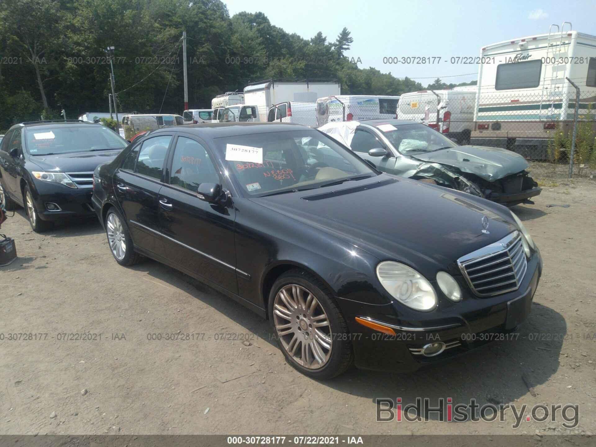 Photo WDBUF87X98B297267 - MERCEDES-BENZ E-CLASS 2008