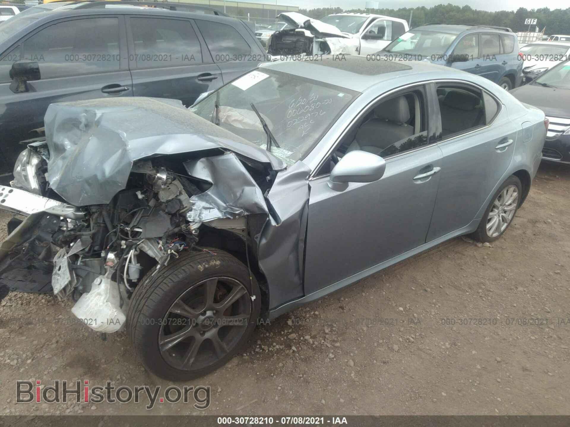 2008 LEXUS IS 250 - VIN: JTHCK262982022976 - Фото 2