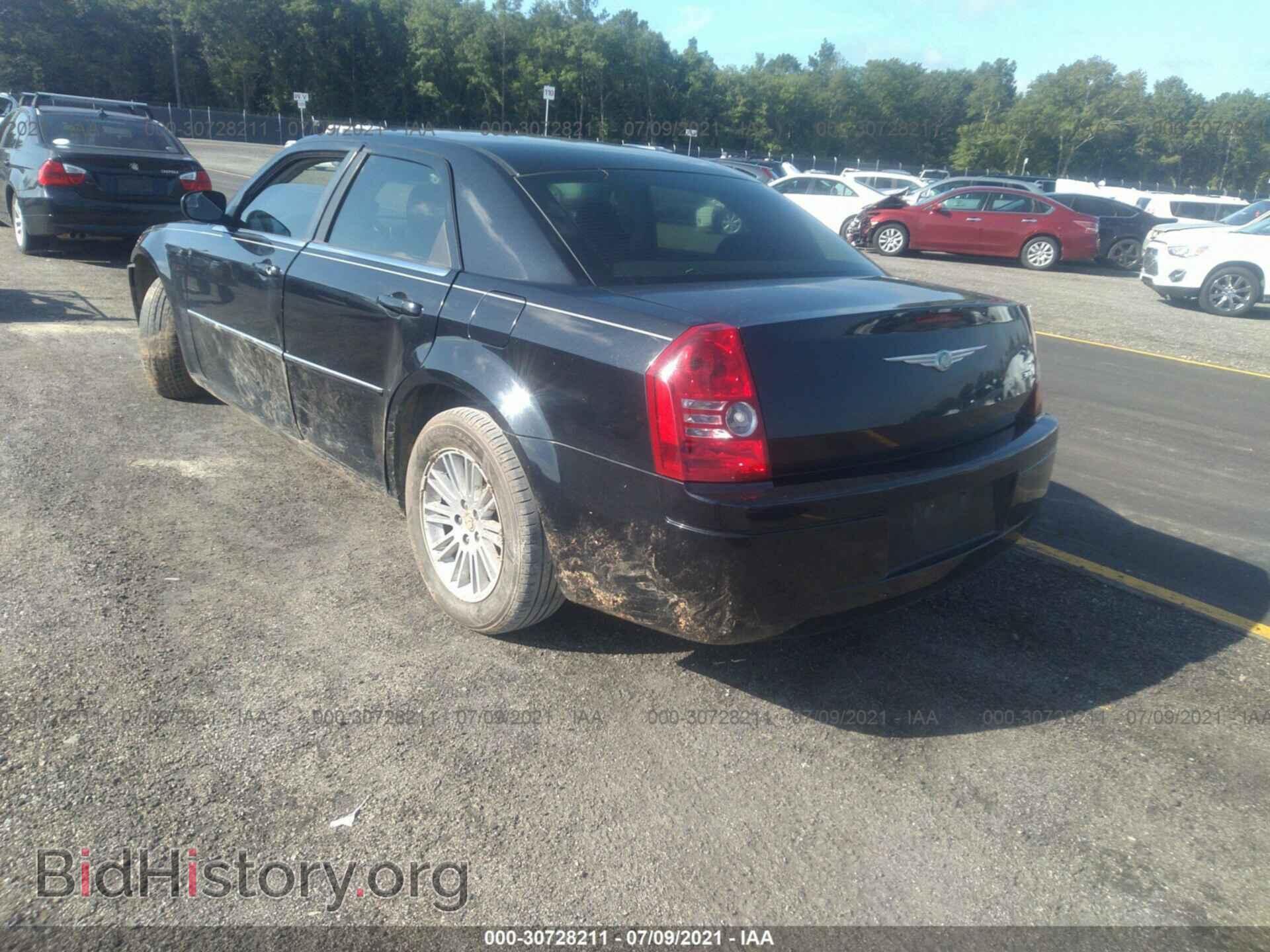2009 CHRYSLER 300 - VIN: 2C3KA43D59H575431 - Фото 3