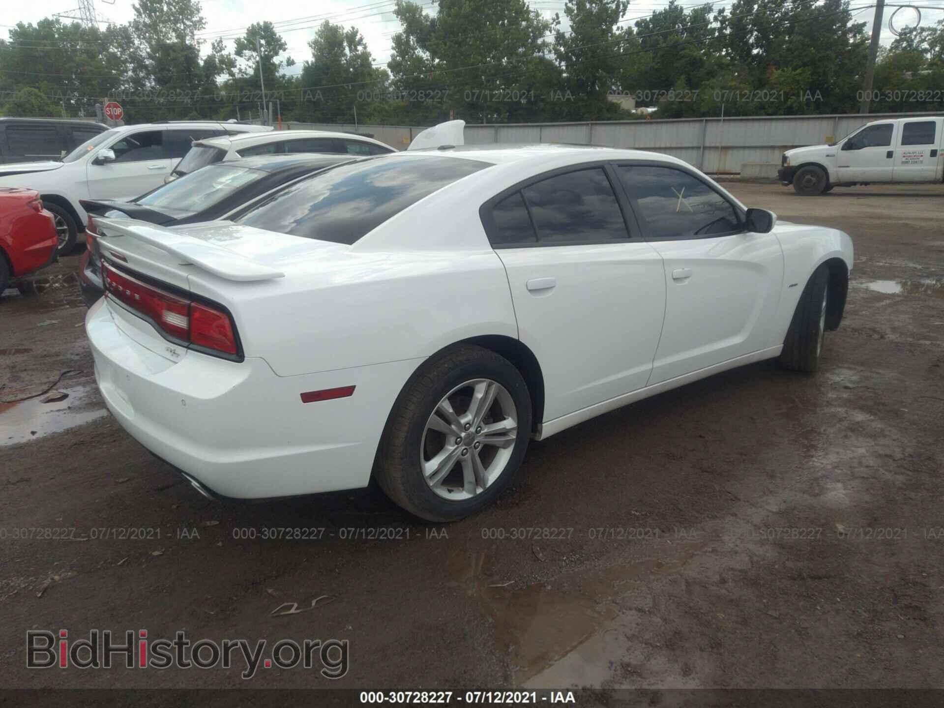 2011 DODGE CHARGER - VIN: 2B3CM5CT1BH572425 - Фото 4