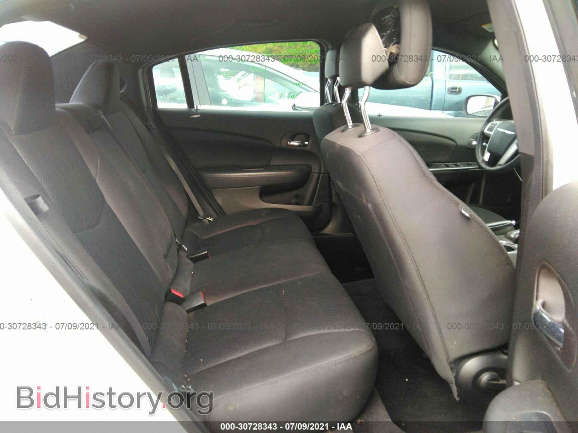 2014 CHRYSLER 200 - VIN: 1C3CCBBG5EN106002 - Фото 8