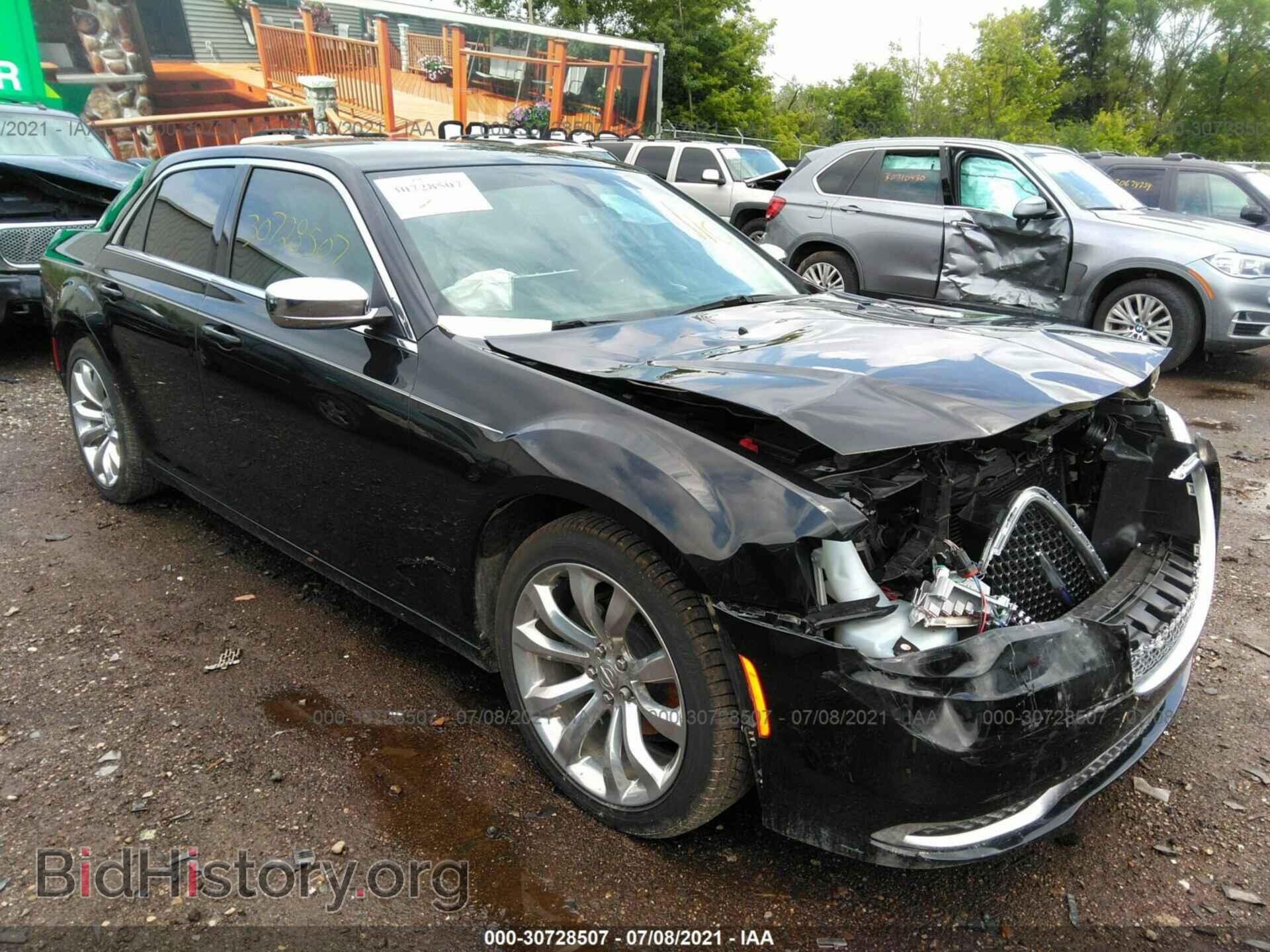 Фотография 2C3CCAAG9KH590188 - CHRYSLER 300 2019