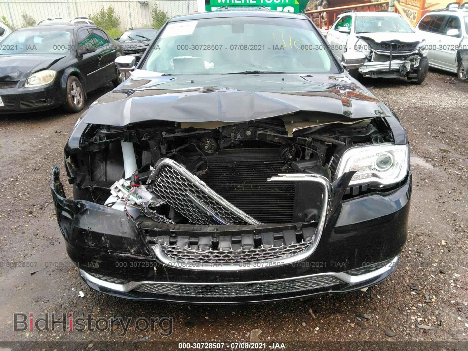 2019 CHRYSLER 300 - VIN: 2C3CCAAG9KH590188 - Фото 6