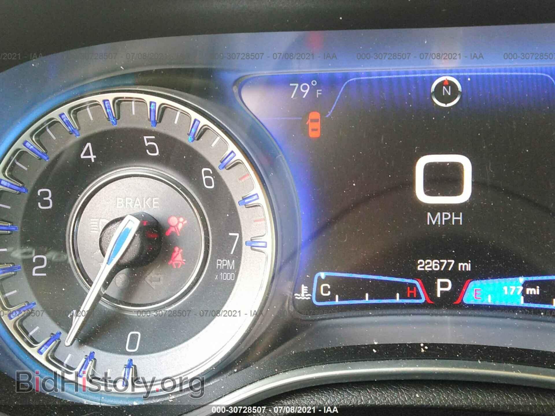 2019 CHRYSLER 300 - VIN: 2C3CCAAG9KH590188 - Фото 7