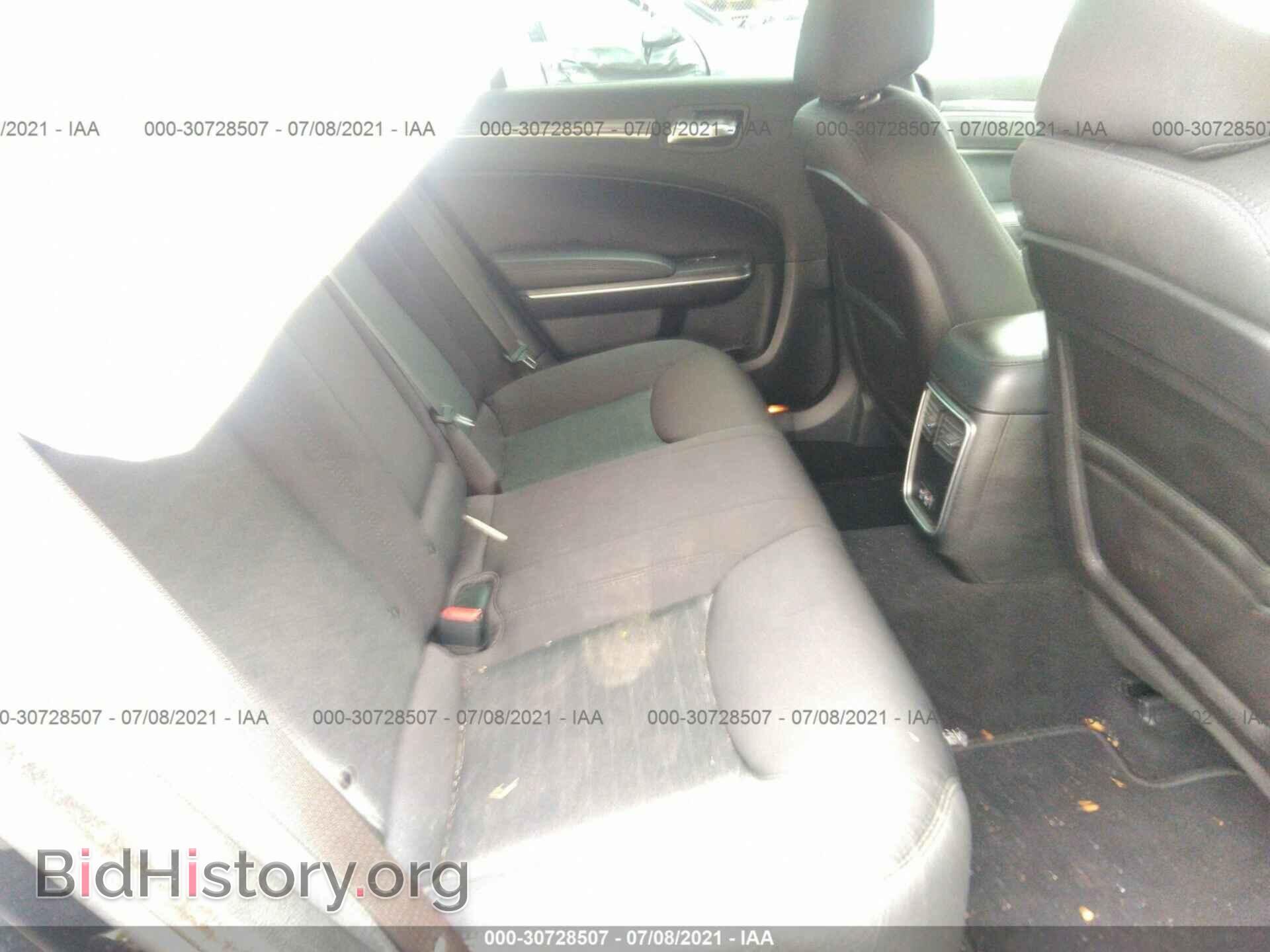 2019 CHRYSLER 300 - VIN: 2C3CCAAG9KH590188 - Фото 8
