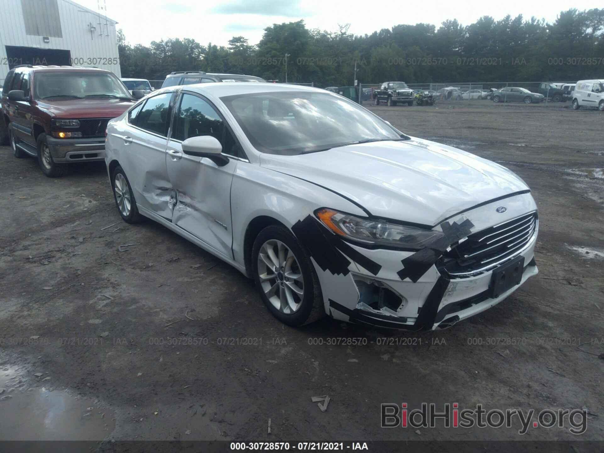 Photo 3FA6P0LUXKR192167 - FORD FUSION HYBRID 2019