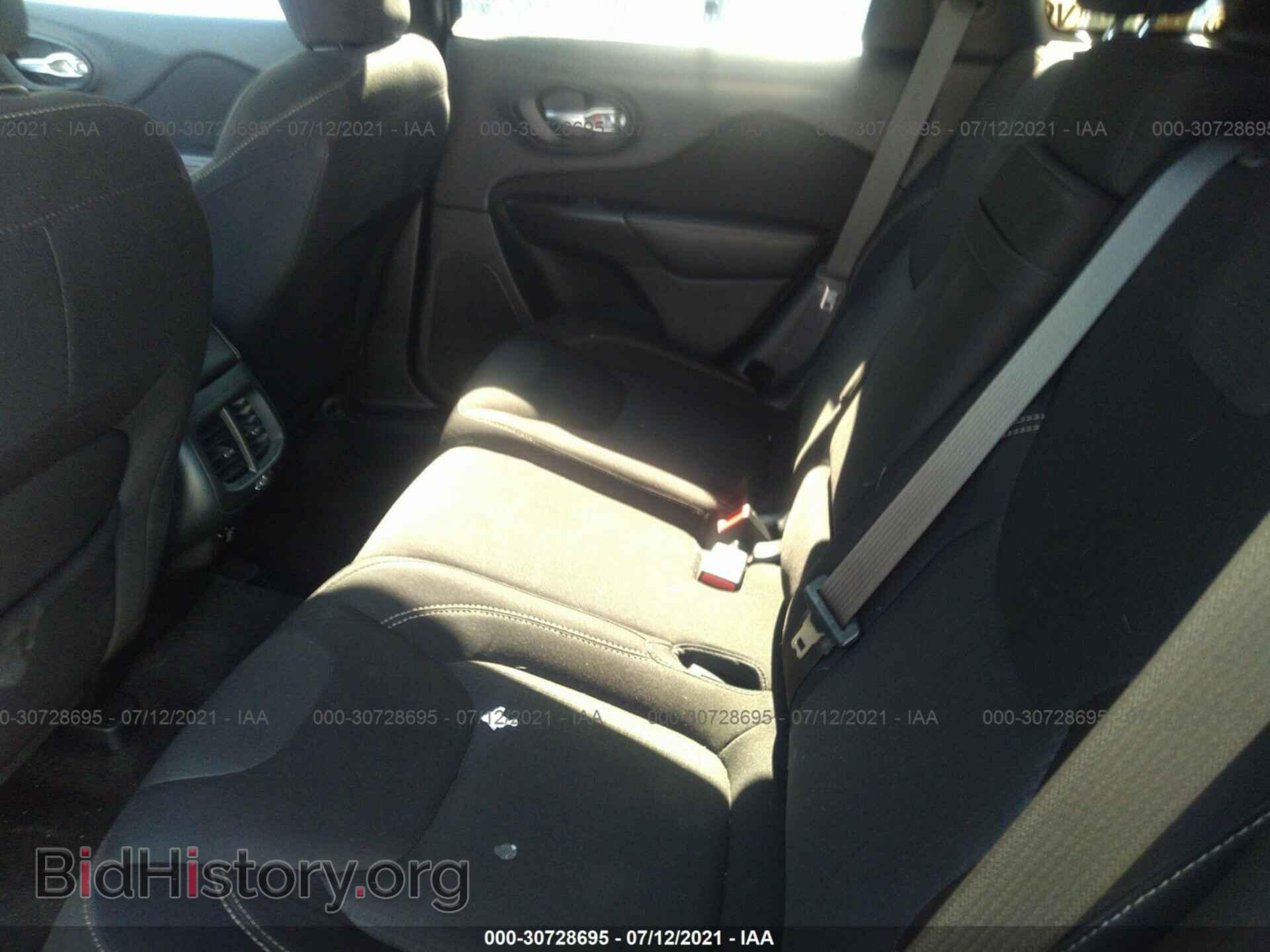 2016 JEEP CHEROKEE - VIN: 1C4PJLCB2GW206860 - Фото 8