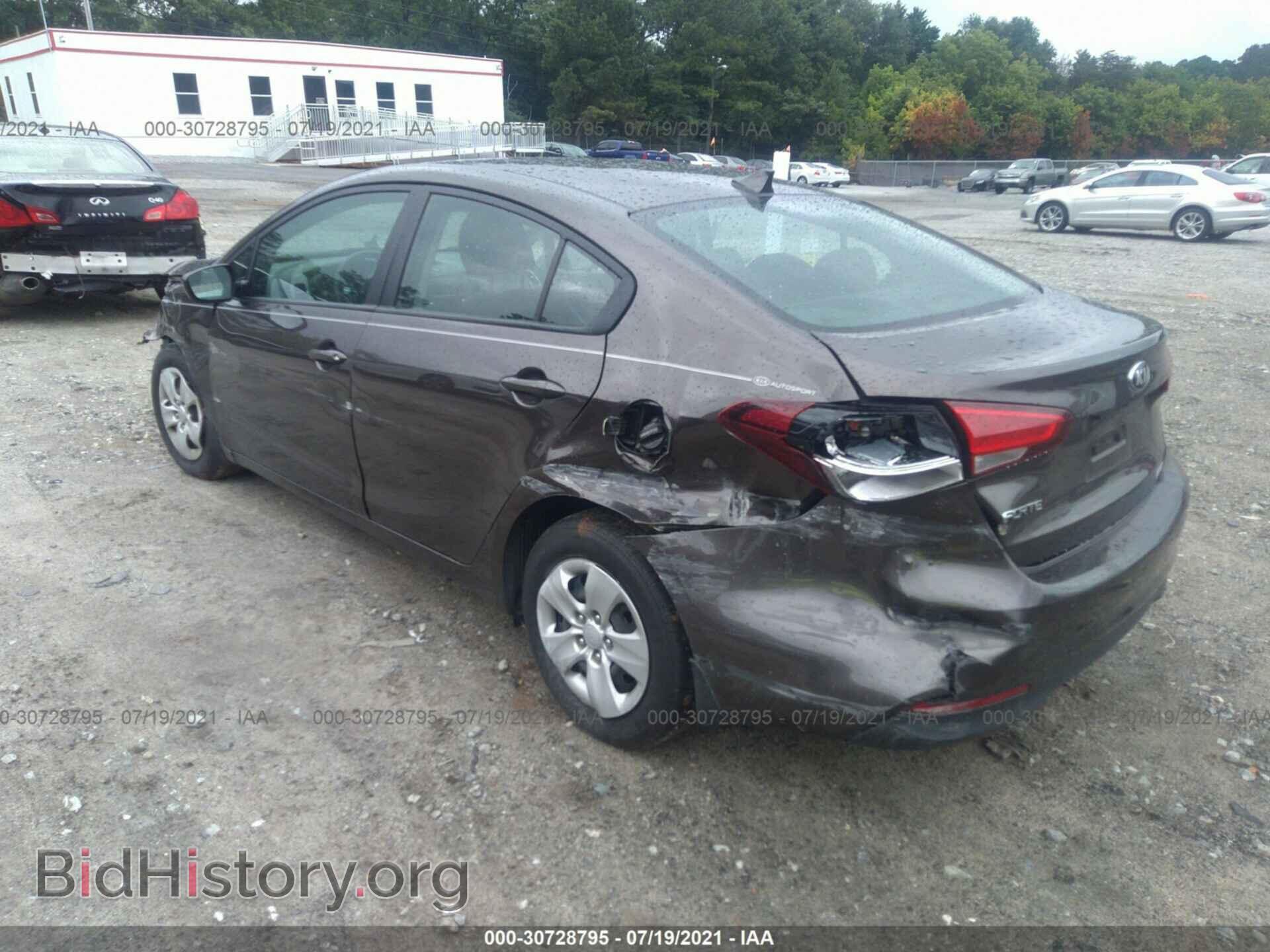 2017 KIA FORTE - VIN: 3KPFK4A76HE141990 - Photo 3