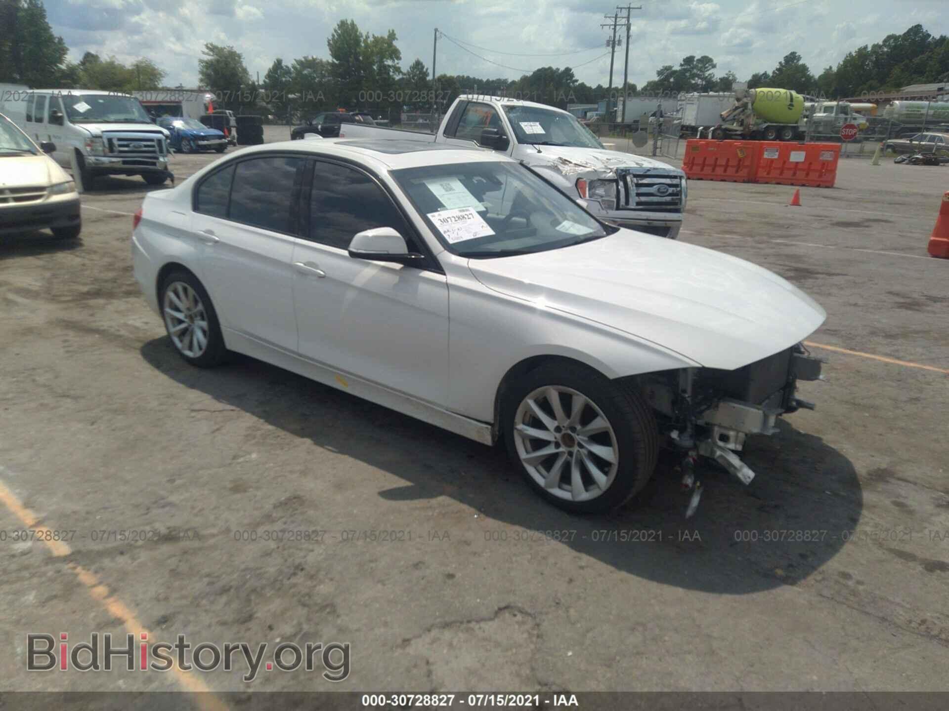 Фотография WBA3C3G58FNT52890 - BMW 3 SERIES 2015