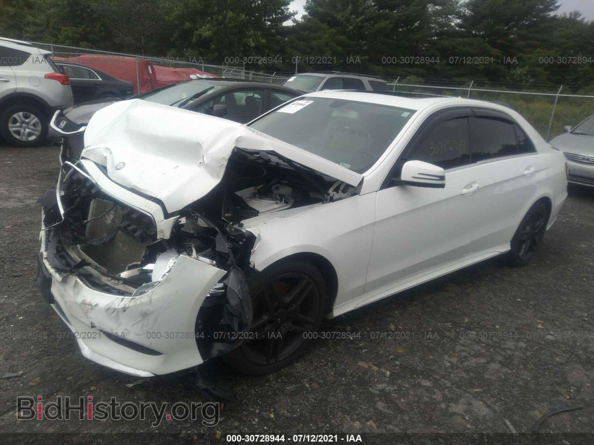 2014 MERCEDES-BENZ E-CLASS - VIN: WDDHF8JB2EB064137 - Фото 2