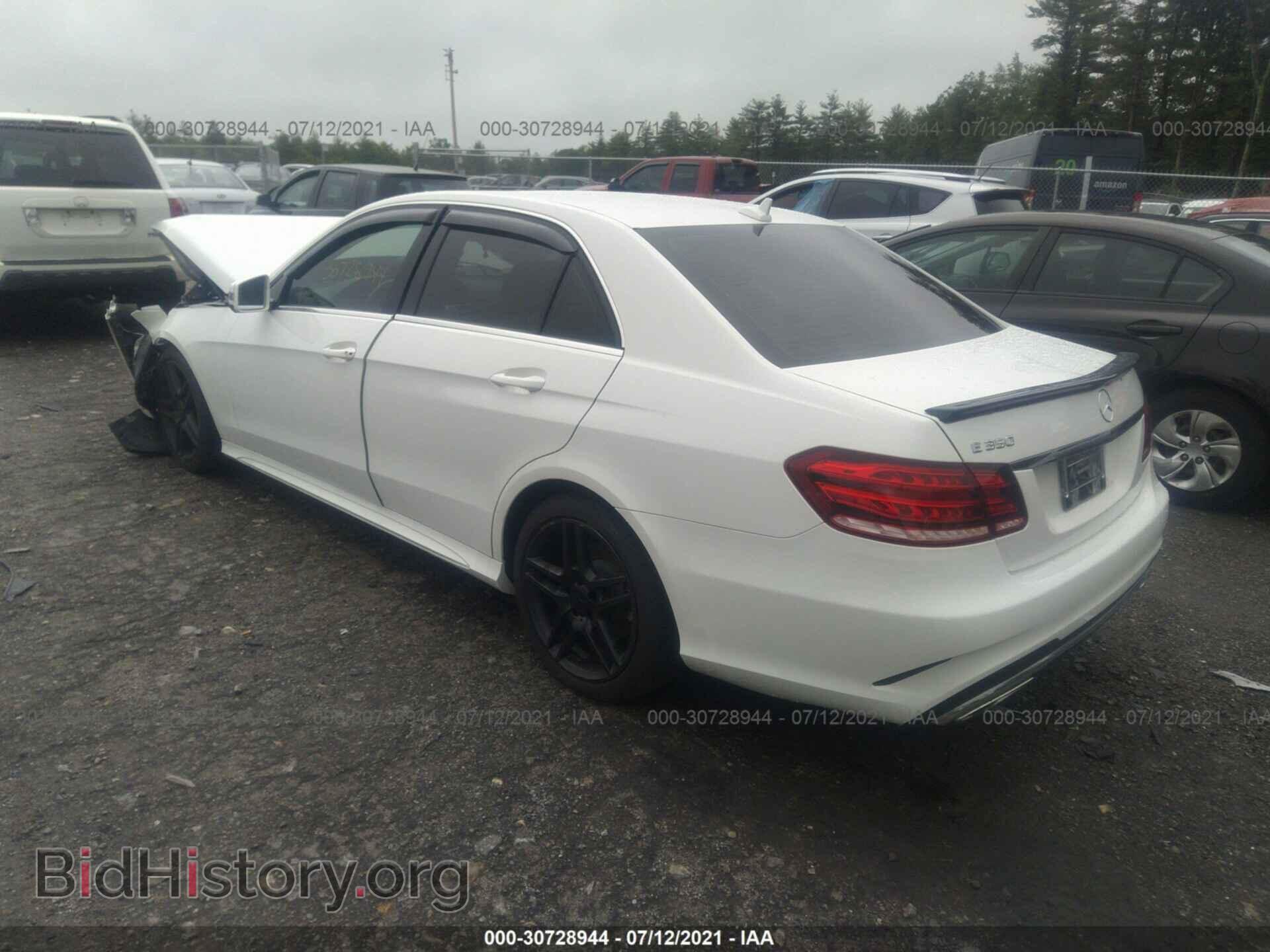 2014 MERCEDES-BENZ E-CLASS - VIN: WDDHF8JB2EB064137 - Фото 3