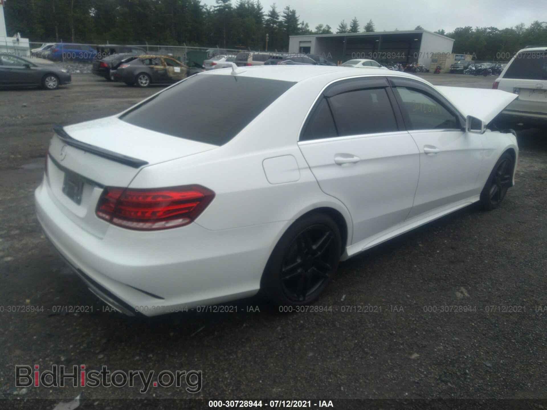 2014 MERCEDES-BENZ E-CLASS - VIN: WDDHF8JB2EB064137 - Фото 4