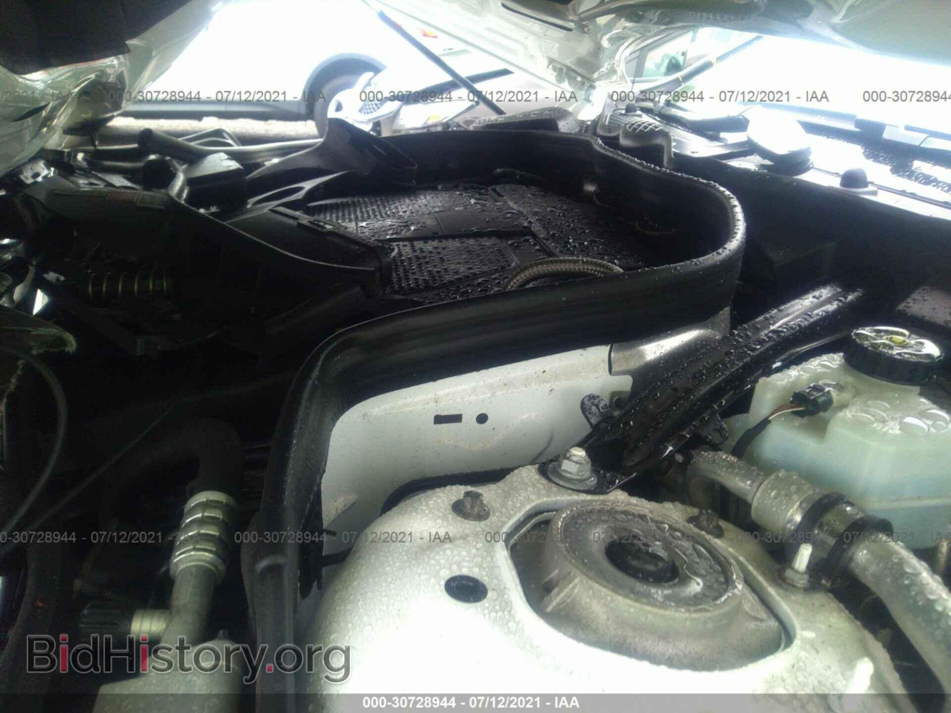 2014 MERCEDES-BENZ E-CLASS - VIN: WDDHF8JB2EB064137 - Фото 10