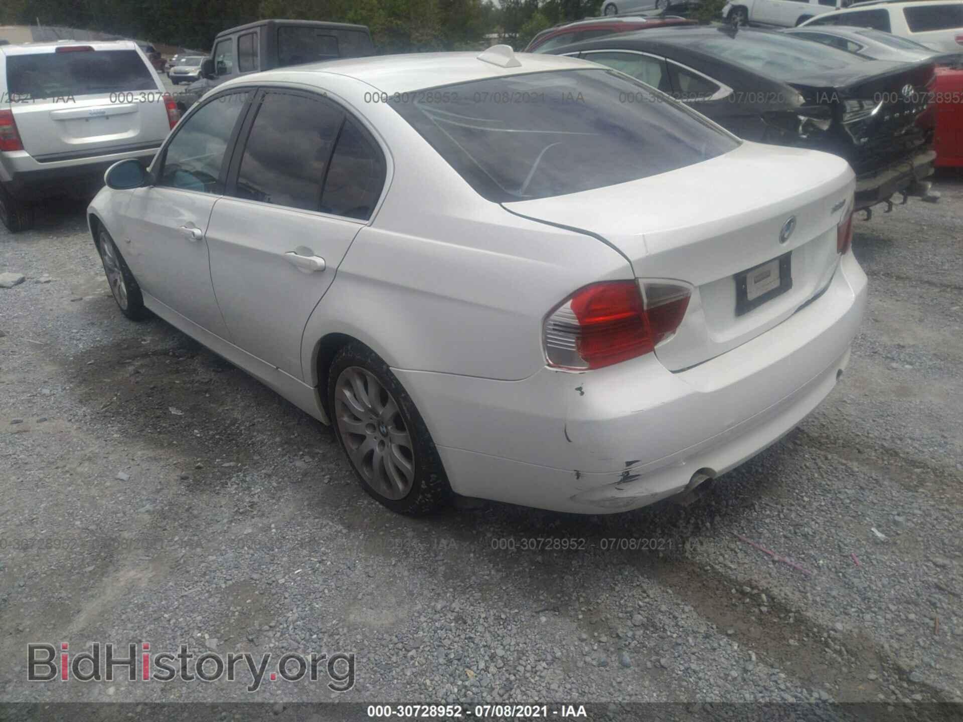 2006 BMW 3 SERIES - VIN: WBAVB33566KR76464 - Фото 3