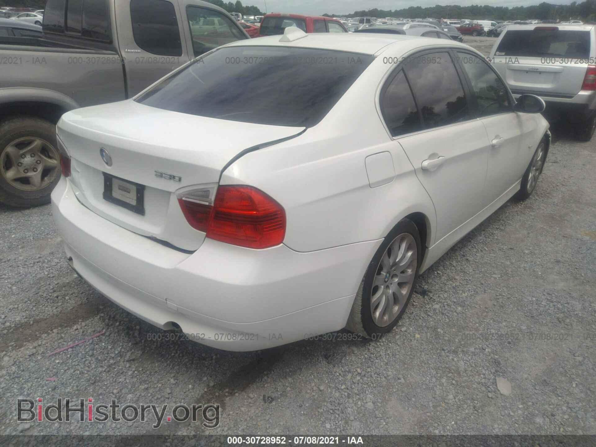 2006 BMW 3 SERIES - VIN: WBAVB33566KR76464 - Фото 4