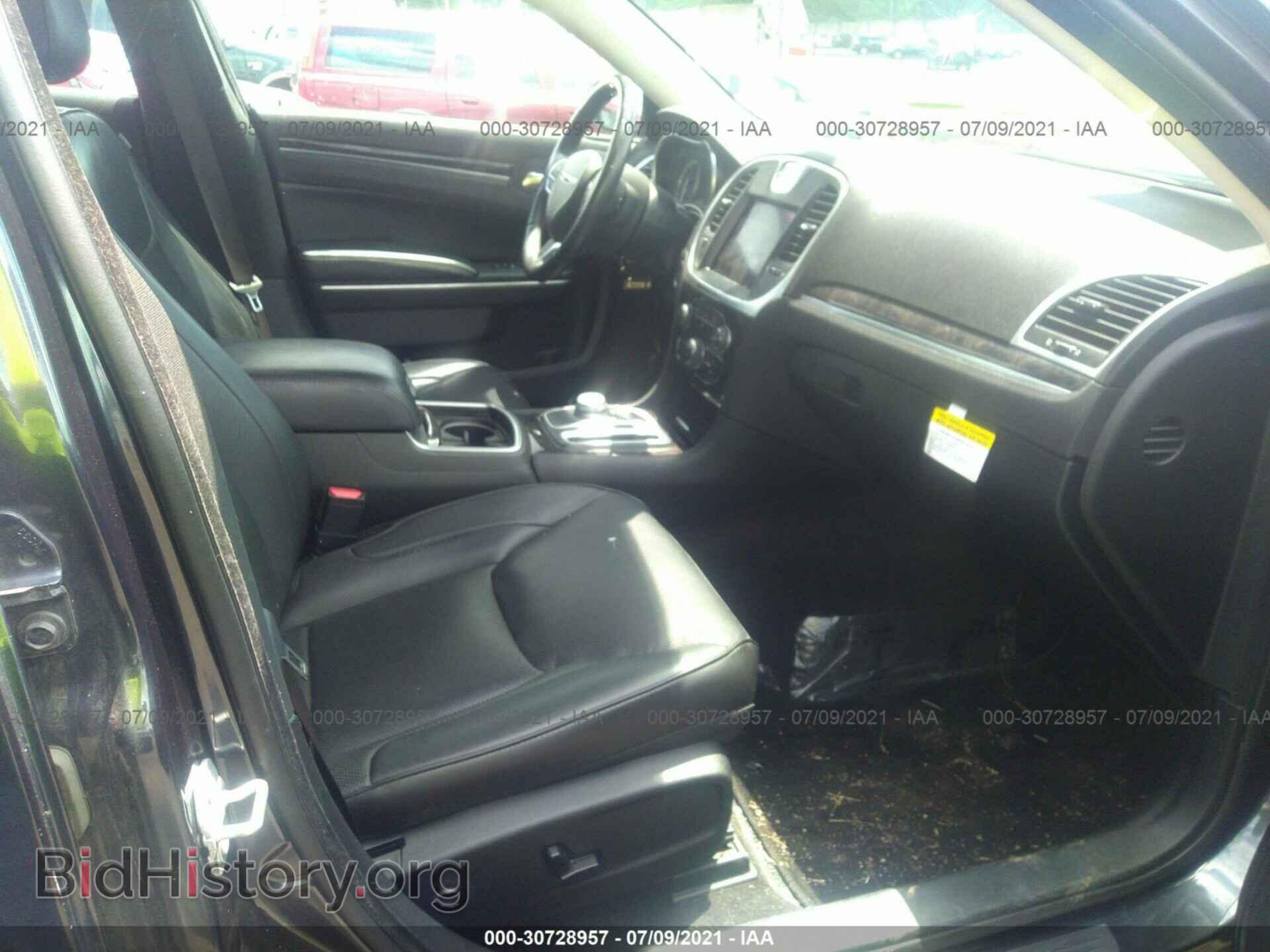 2018 CHRYSLER 300 - VIN: 2C3CCAKG4JH194635 - Фото 5