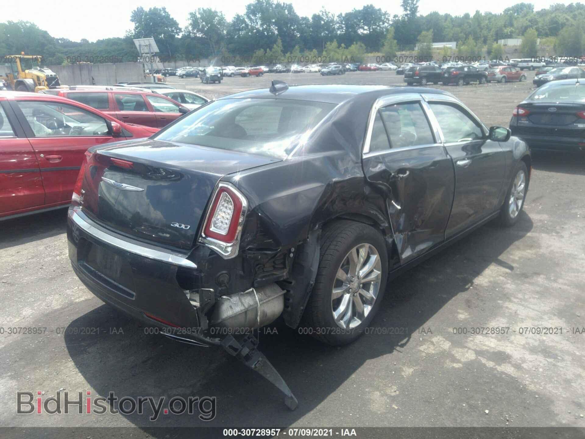 2018 CHRYSLER 300 - VIN: 2C3CCAKG4JH194635 - Фото 6