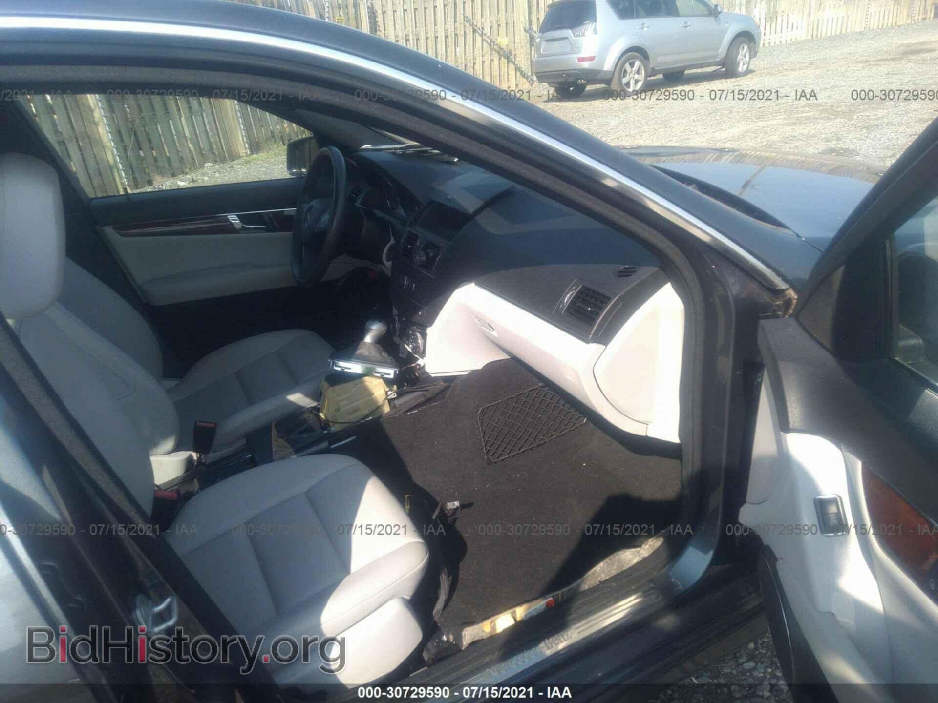 2011 MERCEDES-BENZ C-CLASS - VIN: WDDGF8BB2BR145250 - Фото 5