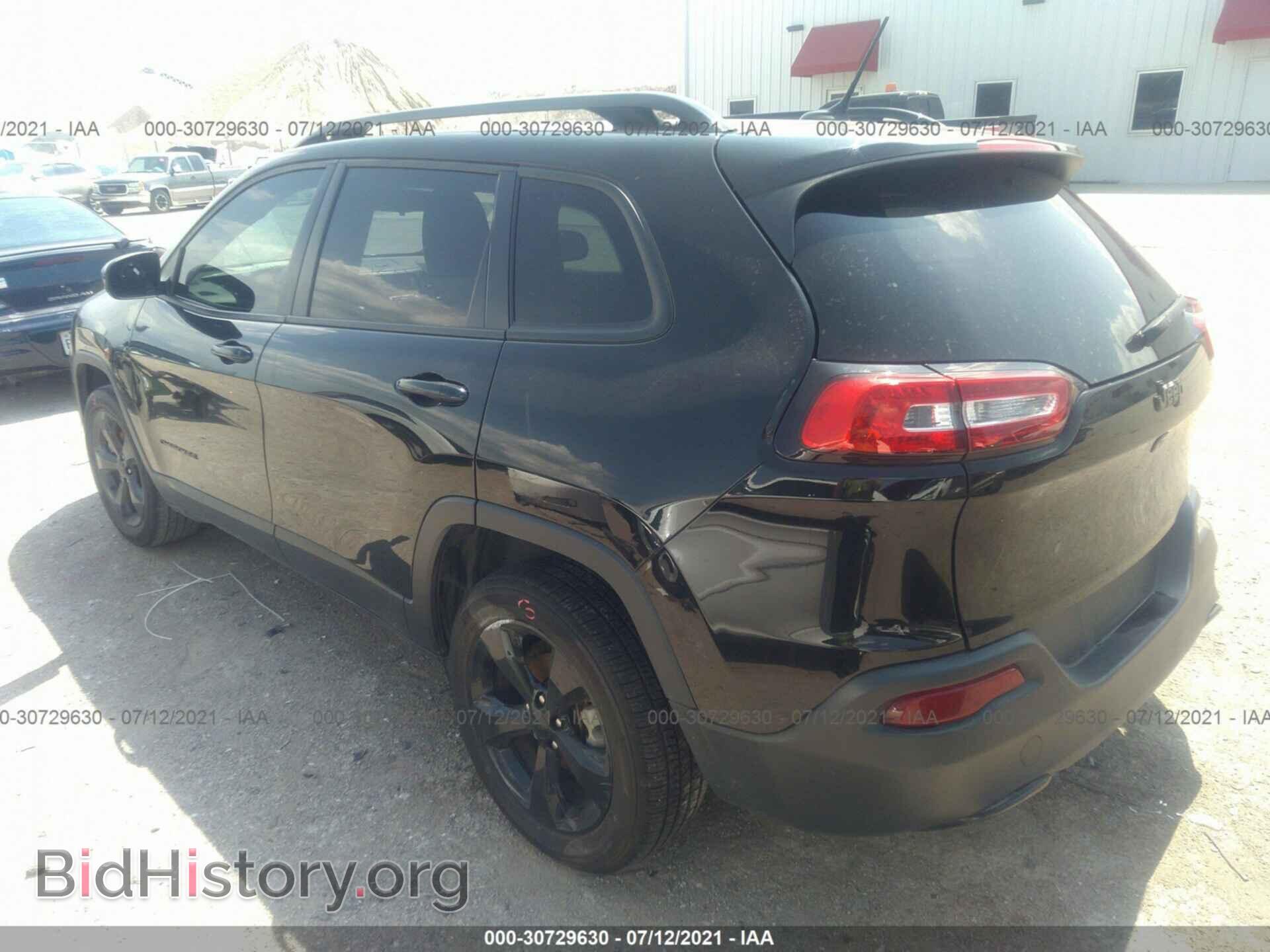 2018 JEEP CHEROKEE - VIN: 1C4PJLCB3JD563516 - Фото 3