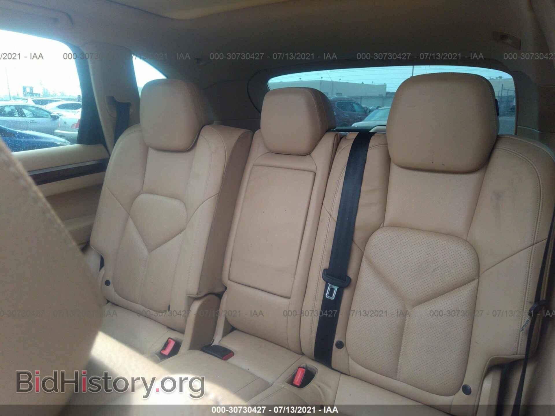 2011 PORSCHE CAYENNE - VIN: WP1AA2A24BLA09605 - Photo 8