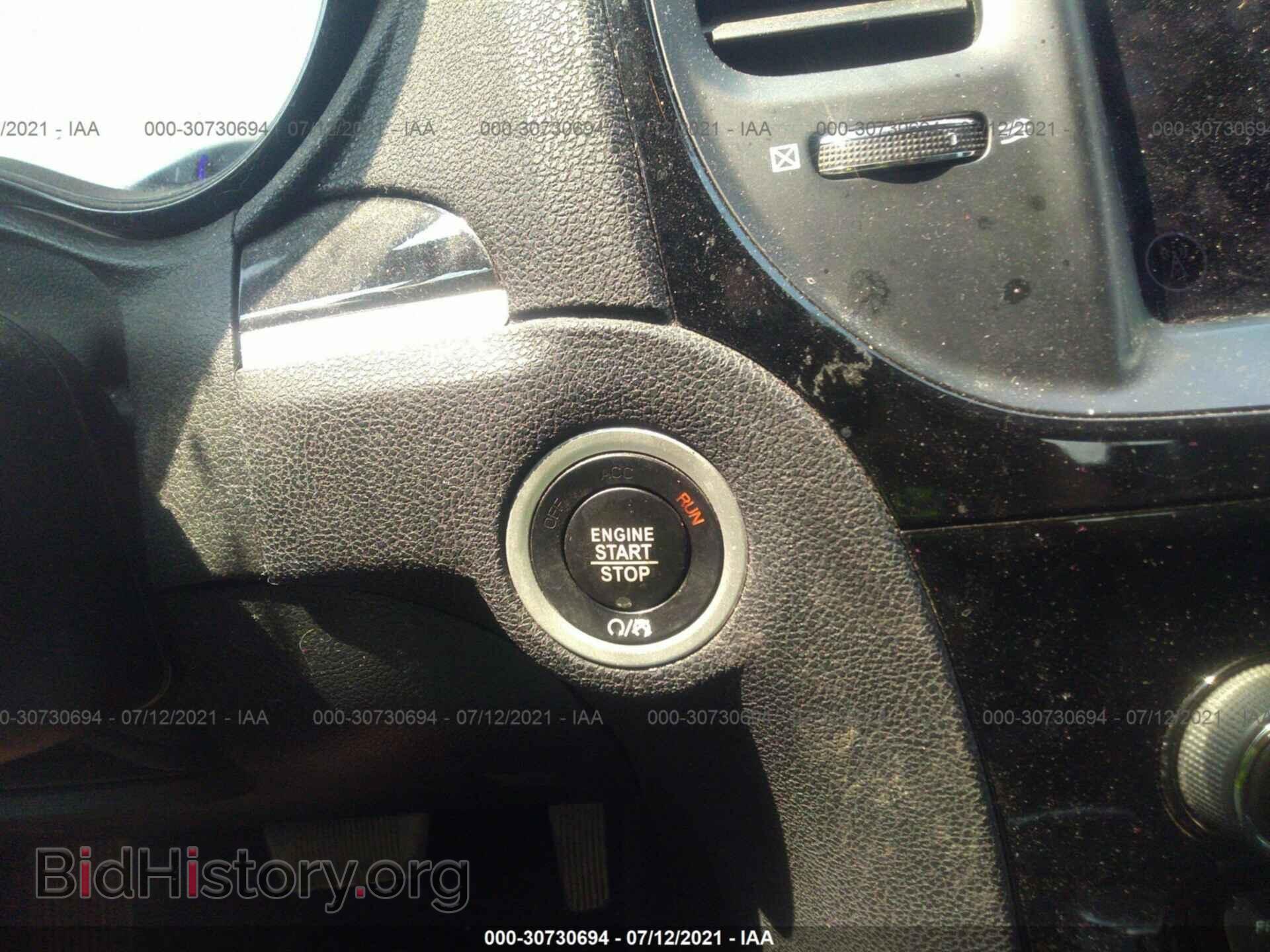 2017 CHRYSLER 300 - VIN: 2C3CCABG5HH512174 - Фото 11