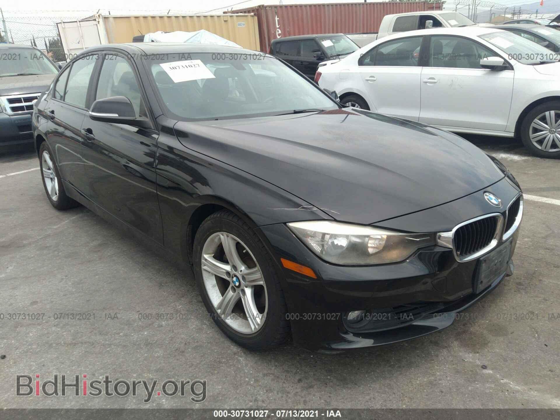 Photo WBA3A5C51DF350607 - BMW 3 SERIES 2013