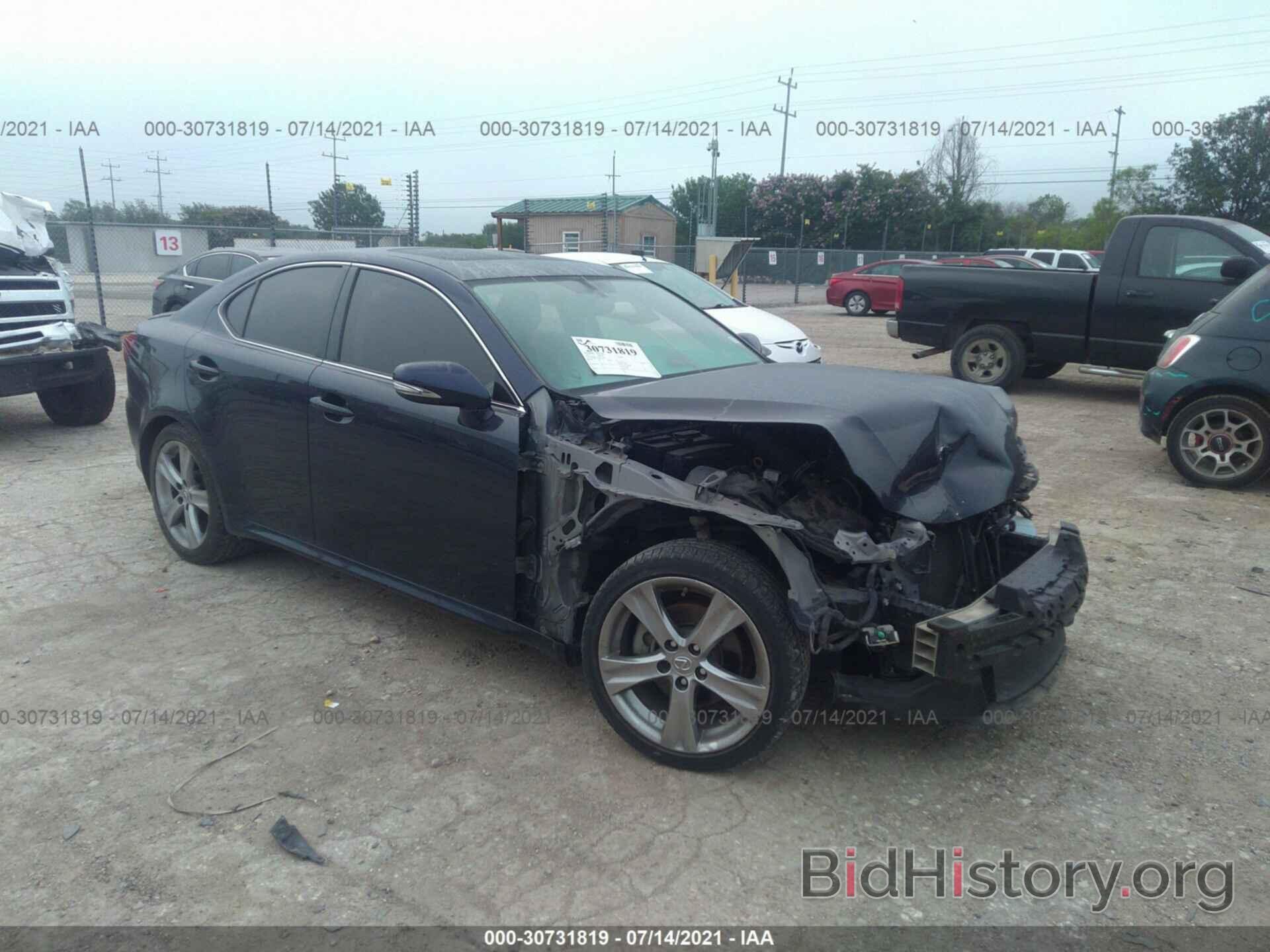 Photo JTHBF5C2XB5132057 - LEXUS IS 250 2011