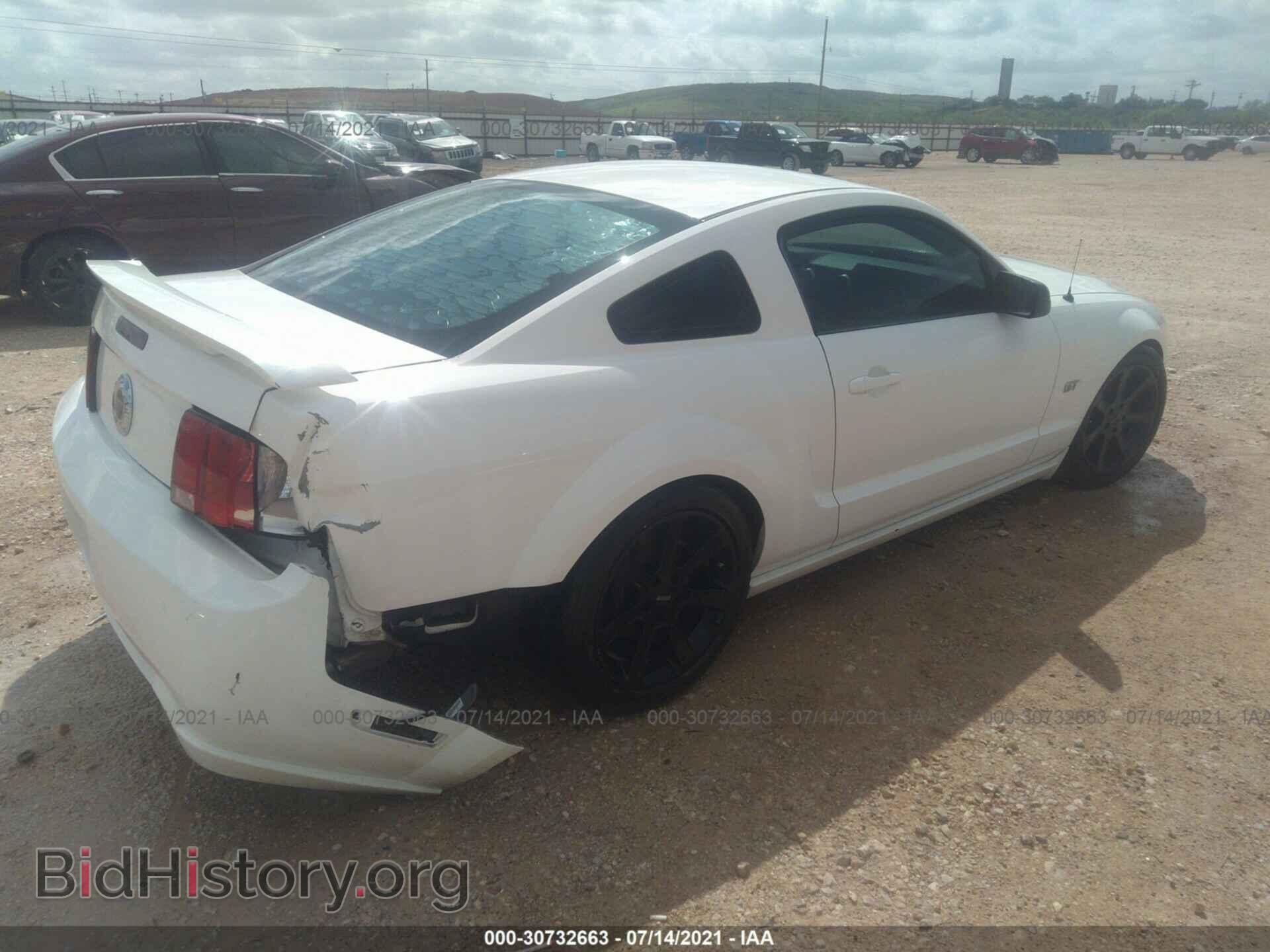 2007 FORD MUSTANG - VIN: 1ZVFT82H875341546 - Фото 4