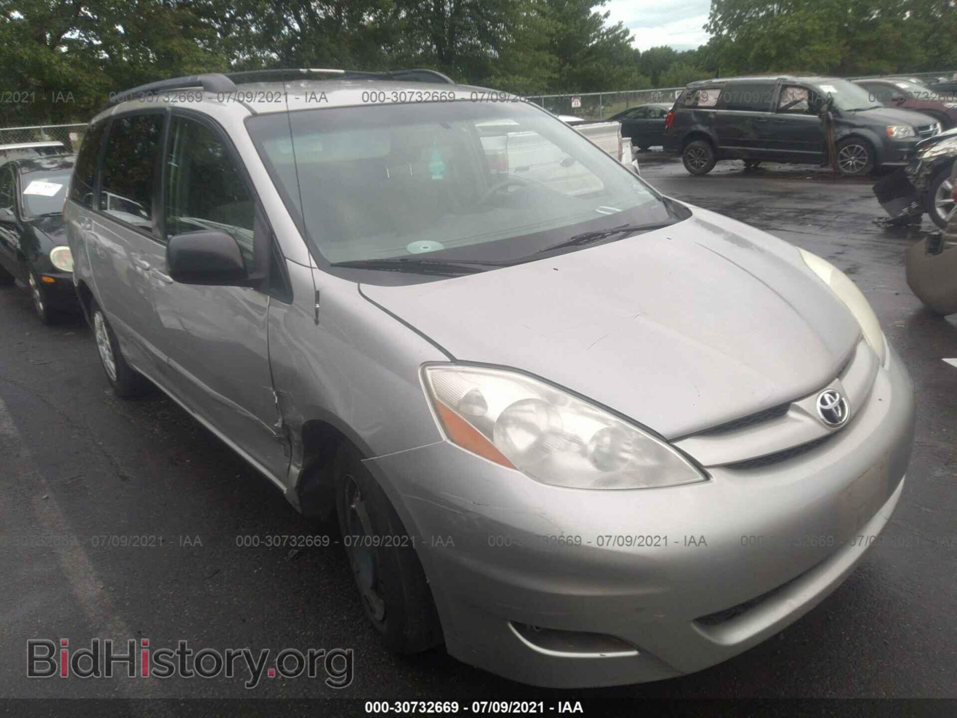 Фотография 5TDZK23C48S224366 - TOYOTA SIENNA 2008