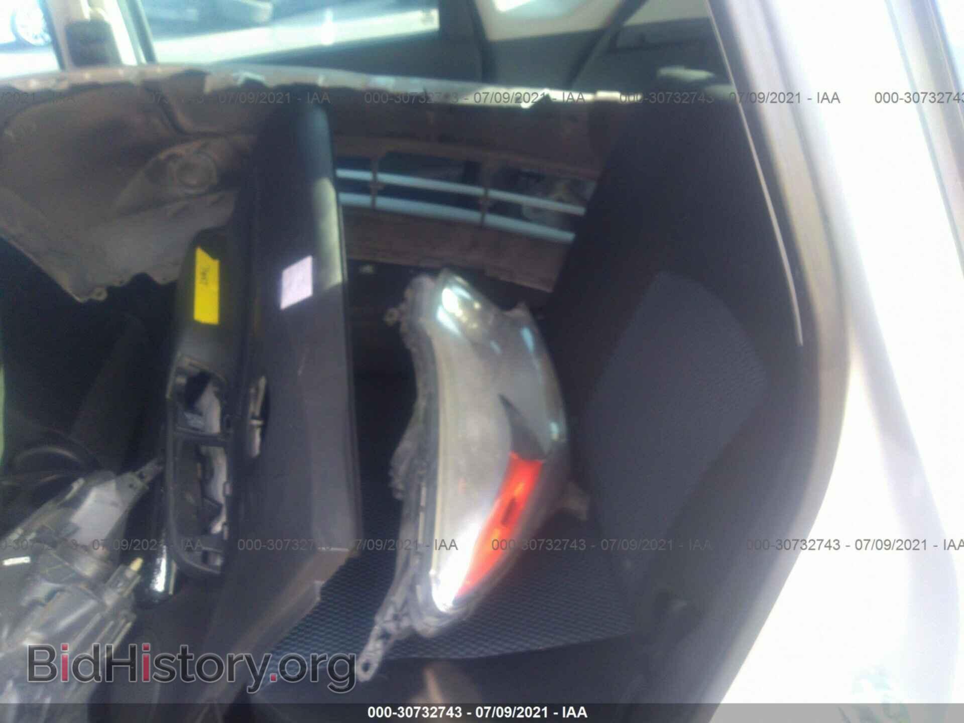 2015 NISSAN VERSA NOTE - VIN: 3N1CE2CP0FL404286 - Photo 8