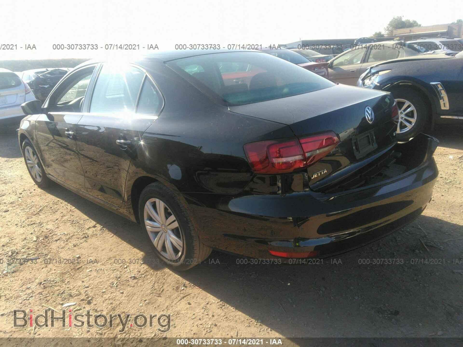 2017 VOLKSWAGEN JETTA - VIN: 3VW2B7AJ1HM355803 - Фото 3
