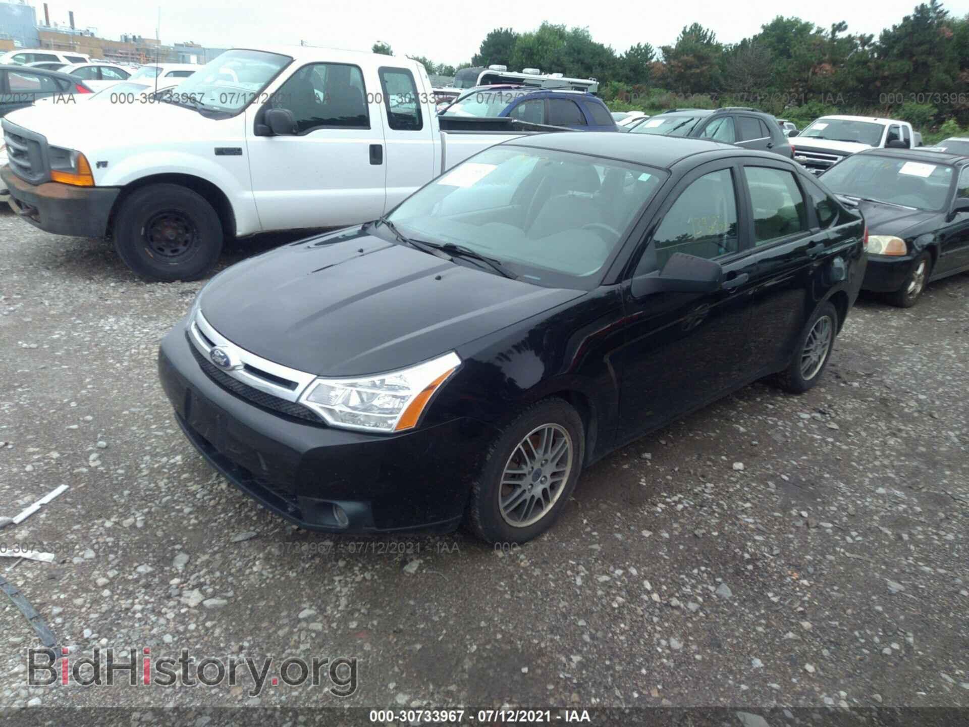 2011 FORD FOCUS - VIN: 1FAHP3FN1BW143161 - Фото 2