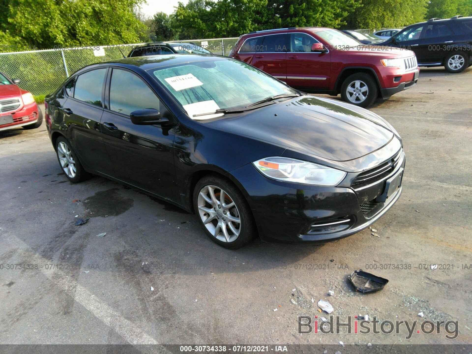 Photo 1C3CDFBA8DD342017 - DODGE DART 2013