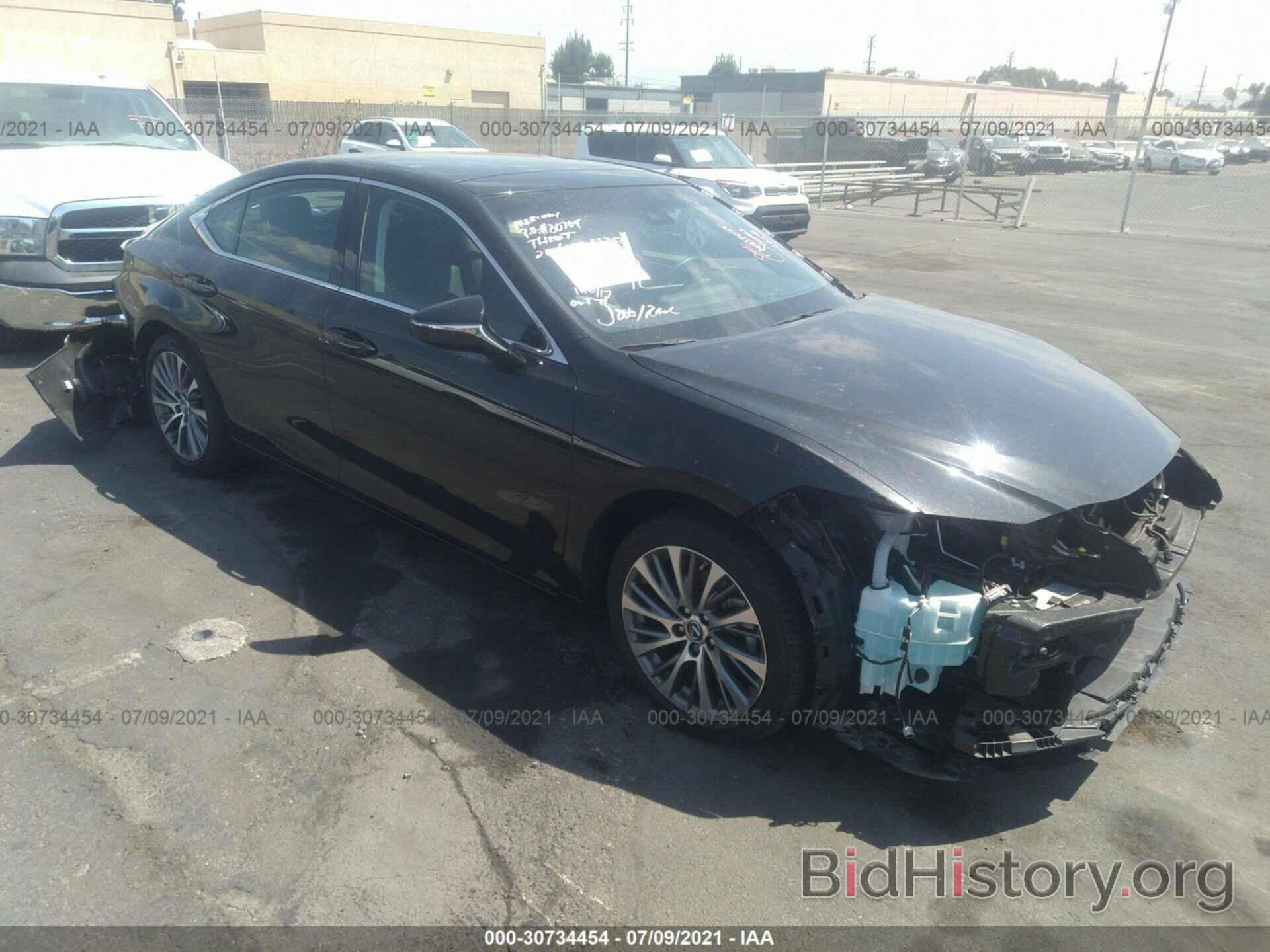 Photo 58ADZ1B17LU060331 - LEXUS ES 2020