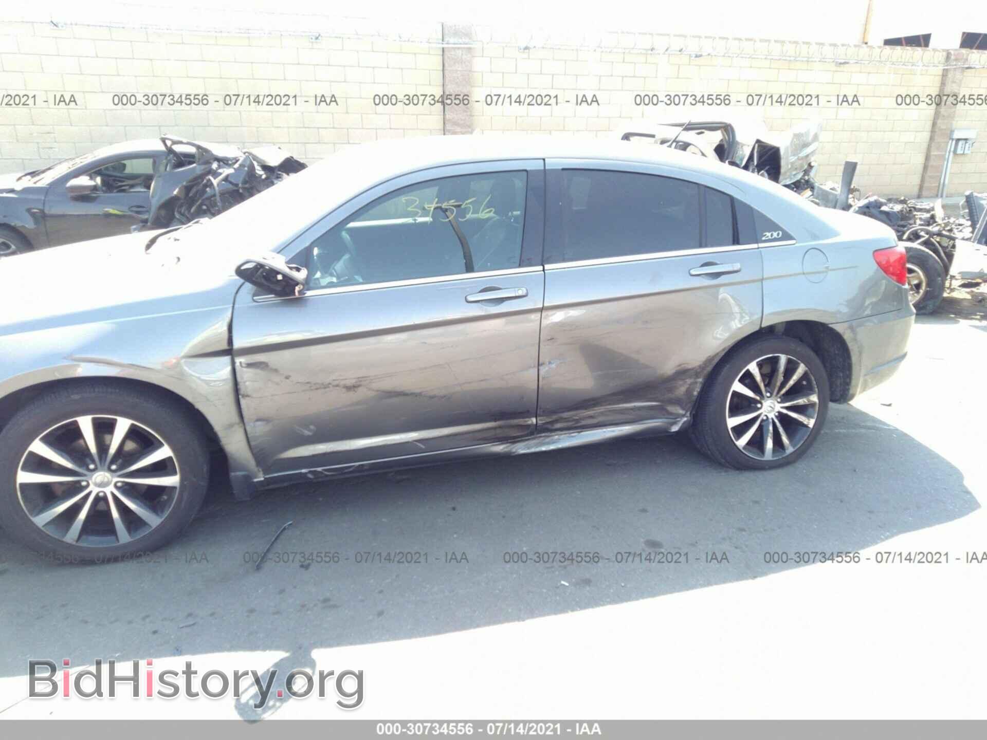 2013 CHRYSLER 200 - VIN: 1C3CCBCG0DN553852 - Фото 6
