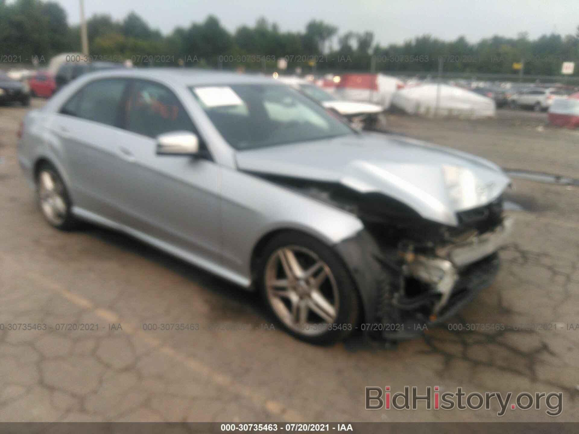 Photo WDDHF8HB2BA386302 - MERCEDES-BENZ E-CLASS 2011