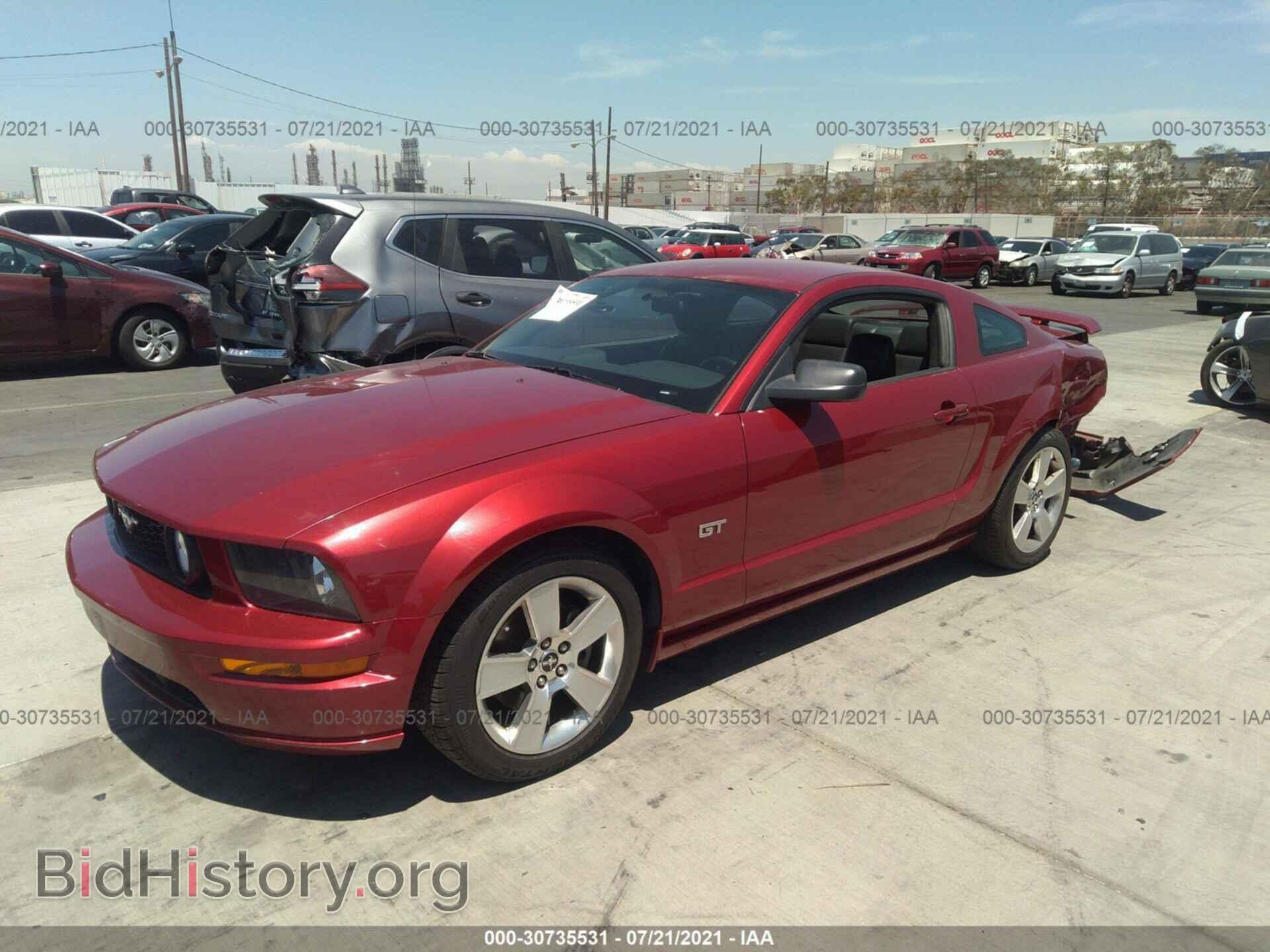 2006 FORD MUSTANG - VIN: 1ZVHT82H465240155 - Фото 2