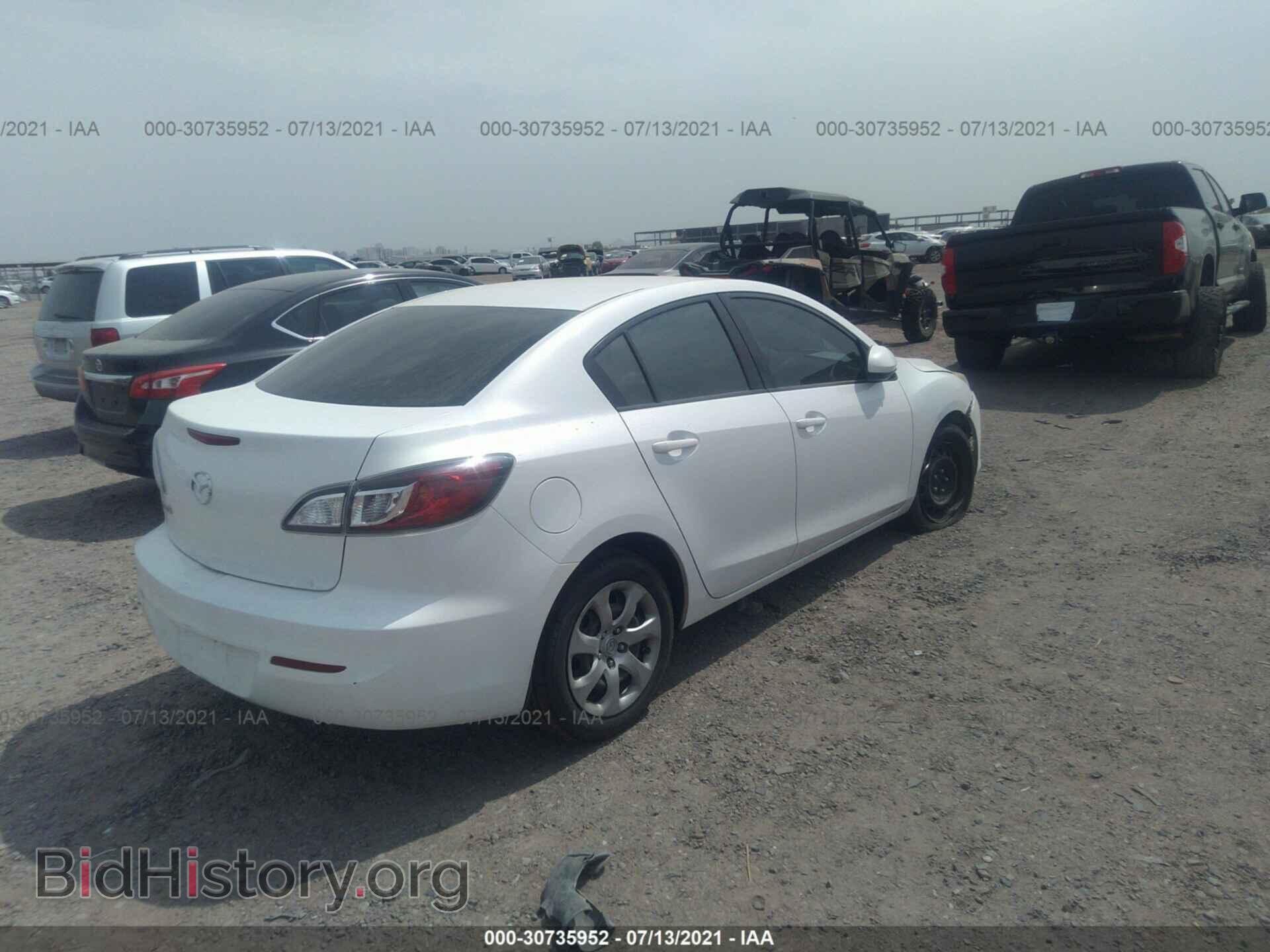 2013 MAZDA MAZDA3 - VIN: JM1BL1TF3D1784163 - Фото 4