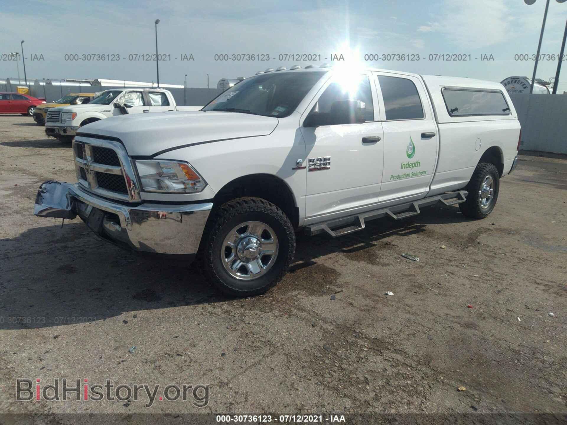2018 RAM 2500 - VIN: 3C6UR5HL5JG415662 - Фото 2