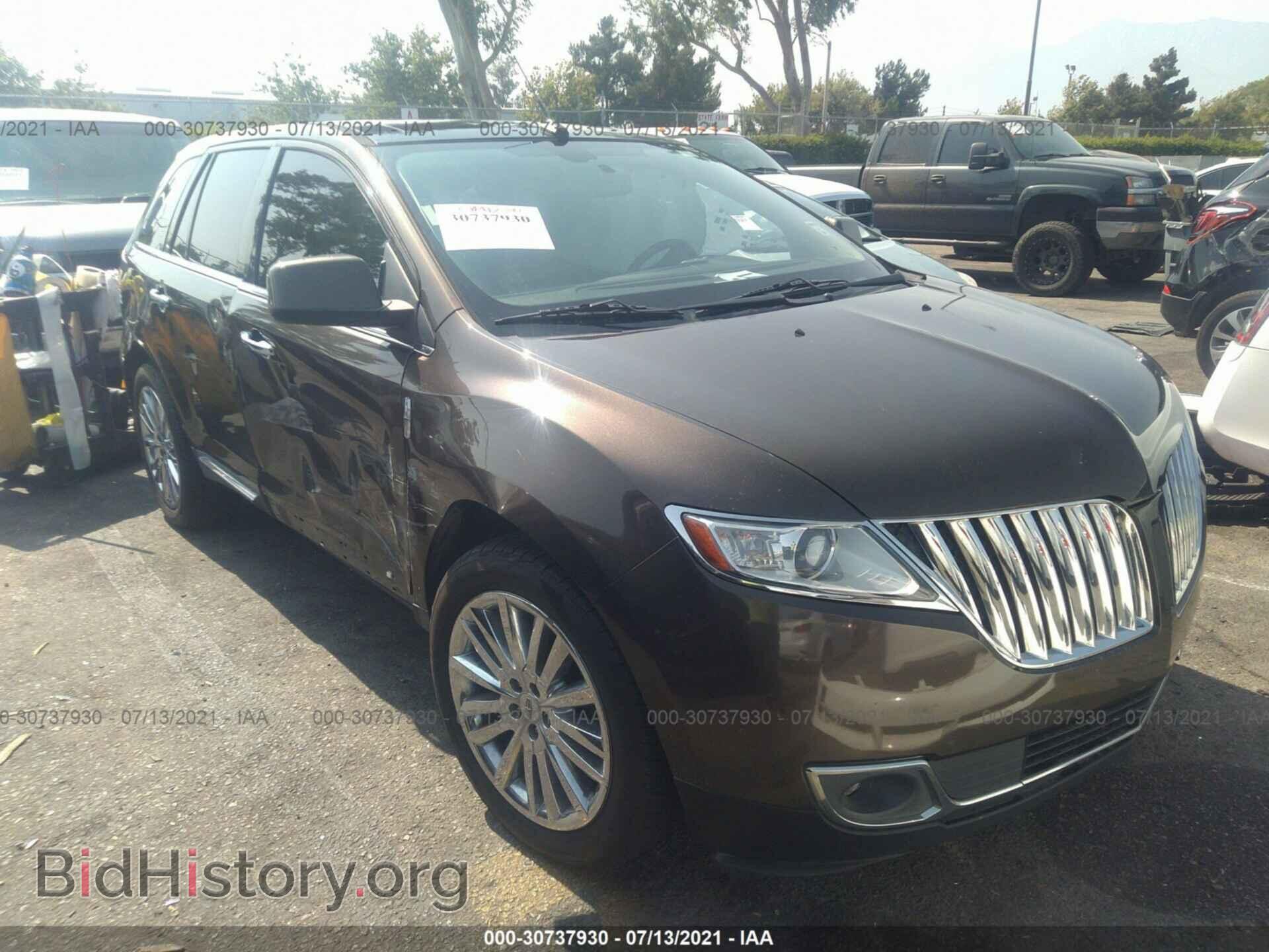 Фотография 2LMDJ8JK2BBJ16993 - LINCOLN MKX 2011