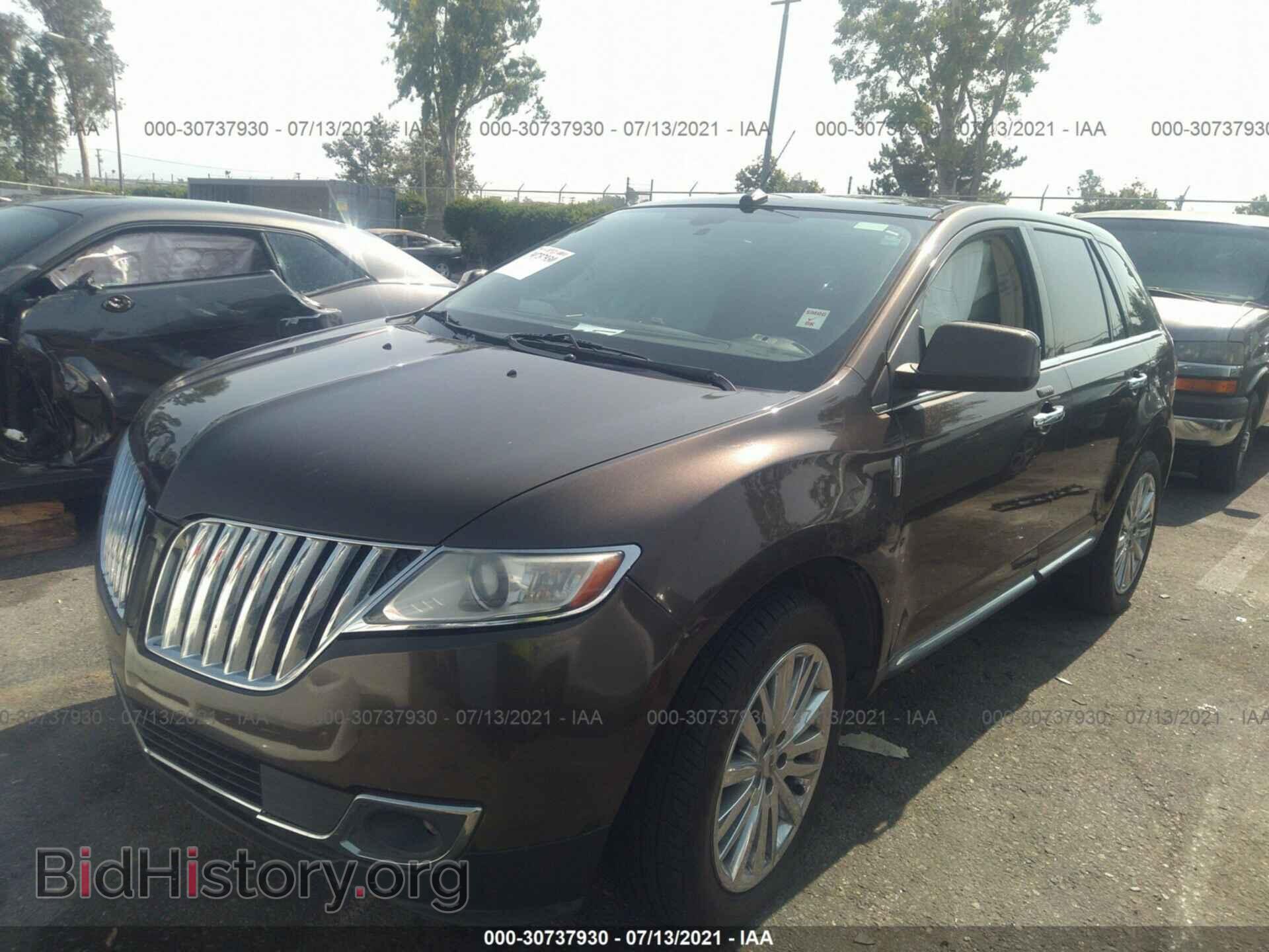 2011 LINCOLN MKX - VIN: 2LMDJ8JK2BBJ16993 - Фото 2
