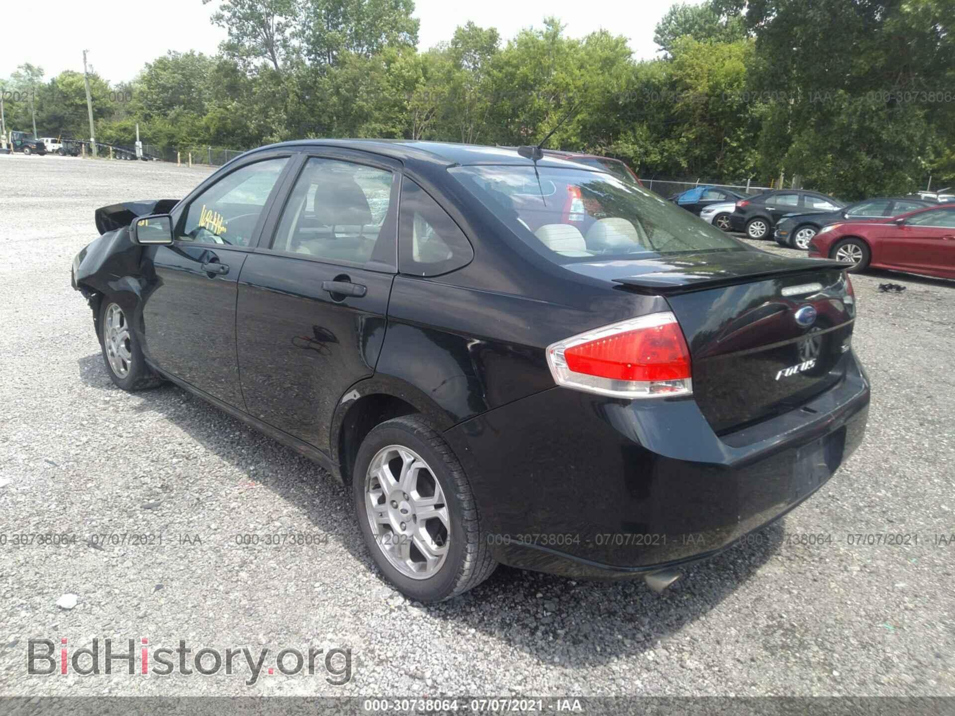 2009 FORD FOCUS - VIN: 1FAHP36N29W208738 - Фото 3