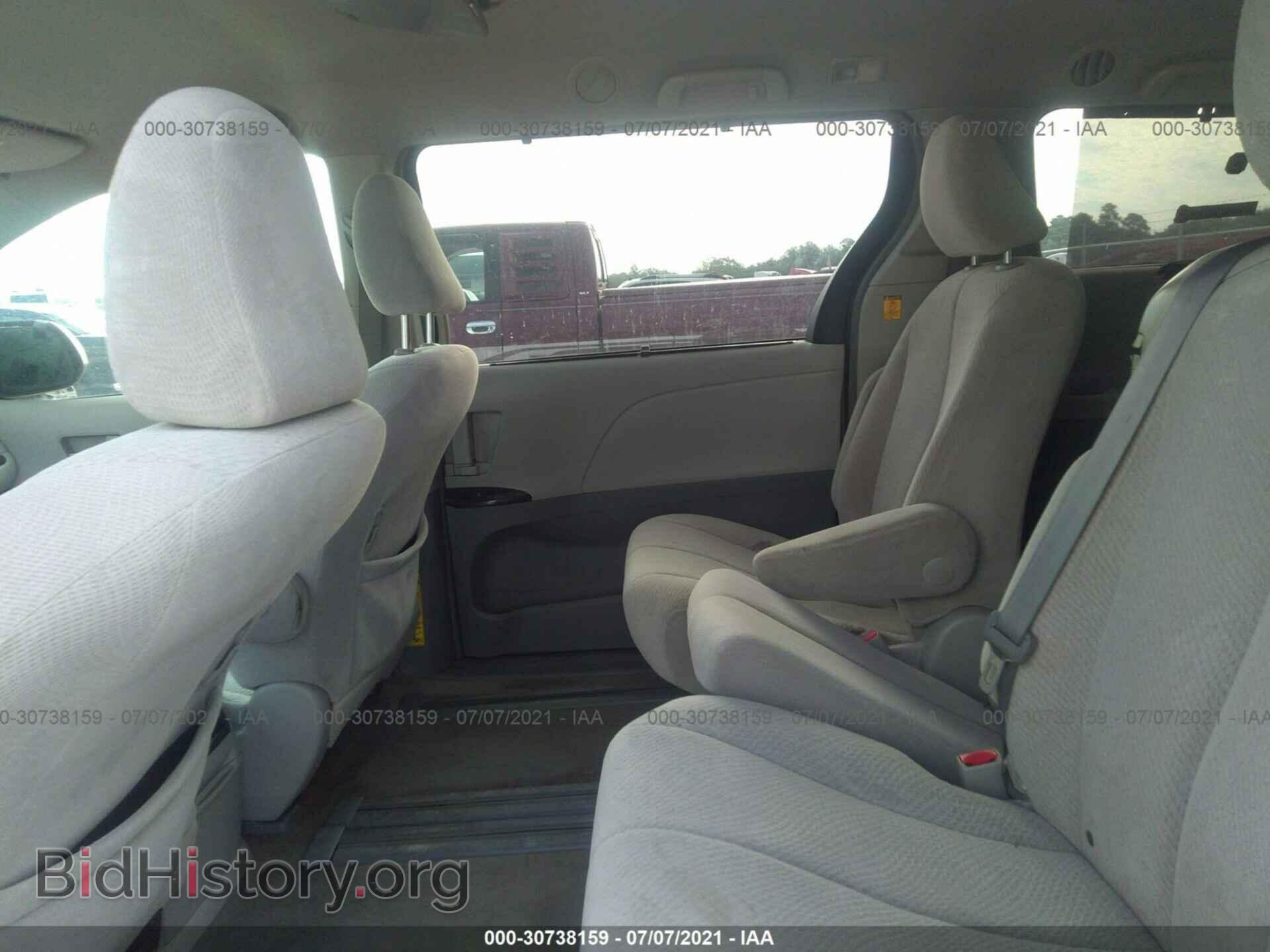 2012 TOYOTA SIENNA - VIN: 5TDKK3DC6CS222813 - Фото 8