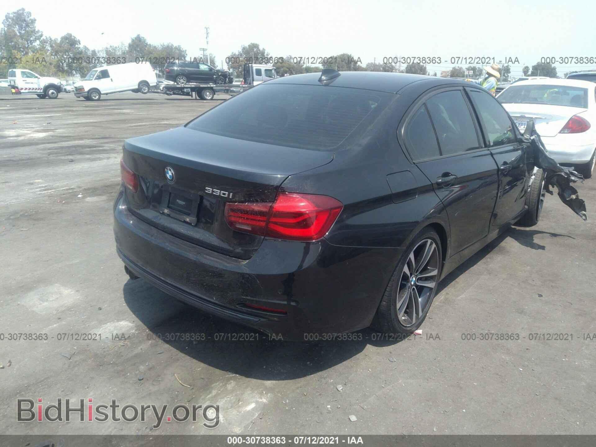 2018 BMW 3 SERIES - VIN: WBA8B9C5XJEE82330 - Фото 4