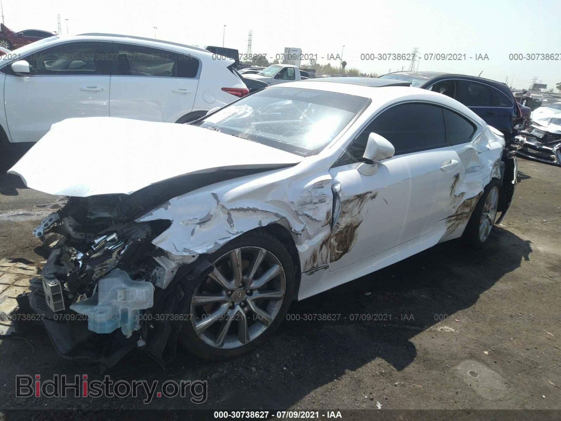 2016 LEXUS RC 200T - VIN: JTHHA5BC6G5001704 - Фото 2