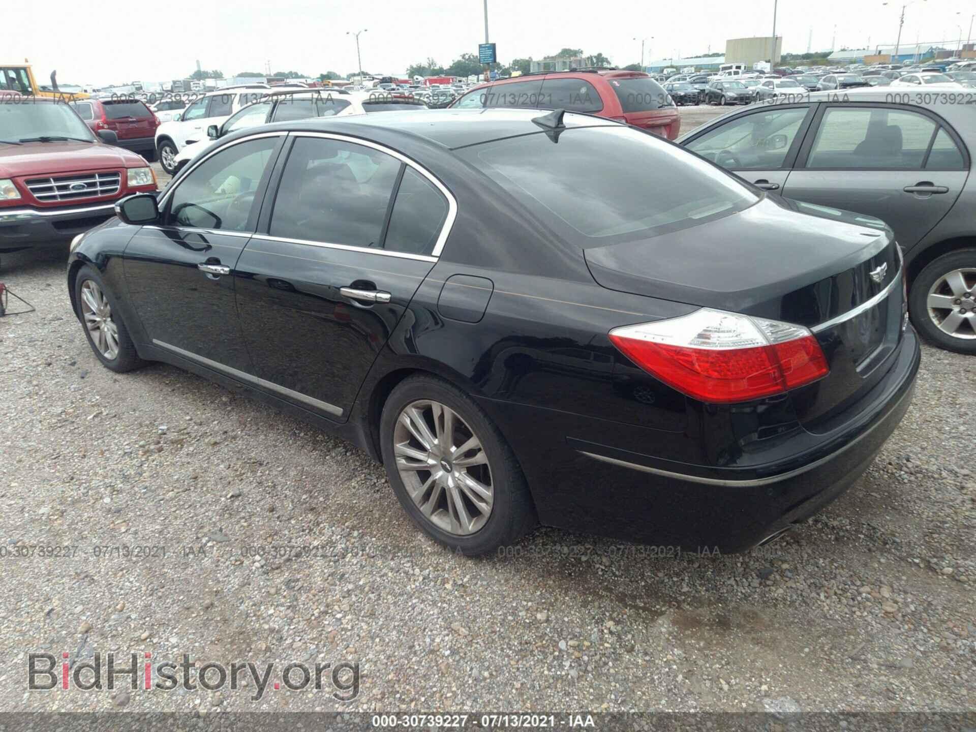 2009 HYUNDAI GENESIS - VIN: KMHGC46F79U050596 - Фото 3