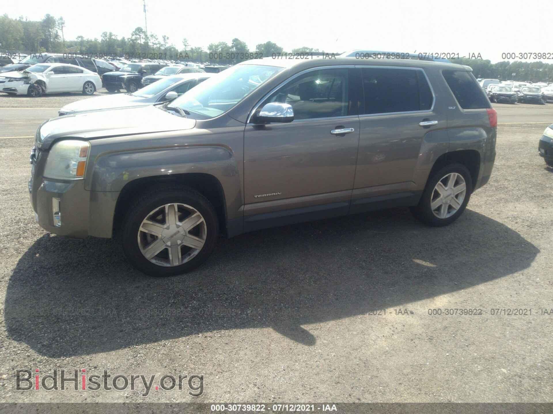 2011 GMC TERRAIN - VIN: 2CTALWEC2B6405437 - Photo 2