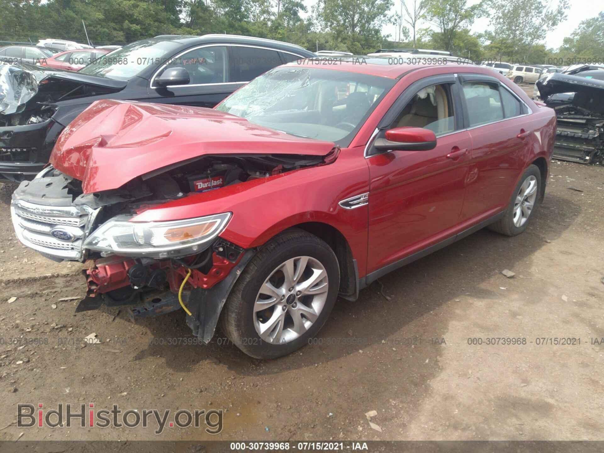 2011 FORD TAURUS - VIN: 1FAHP2EW2BG113570 - Photo 2