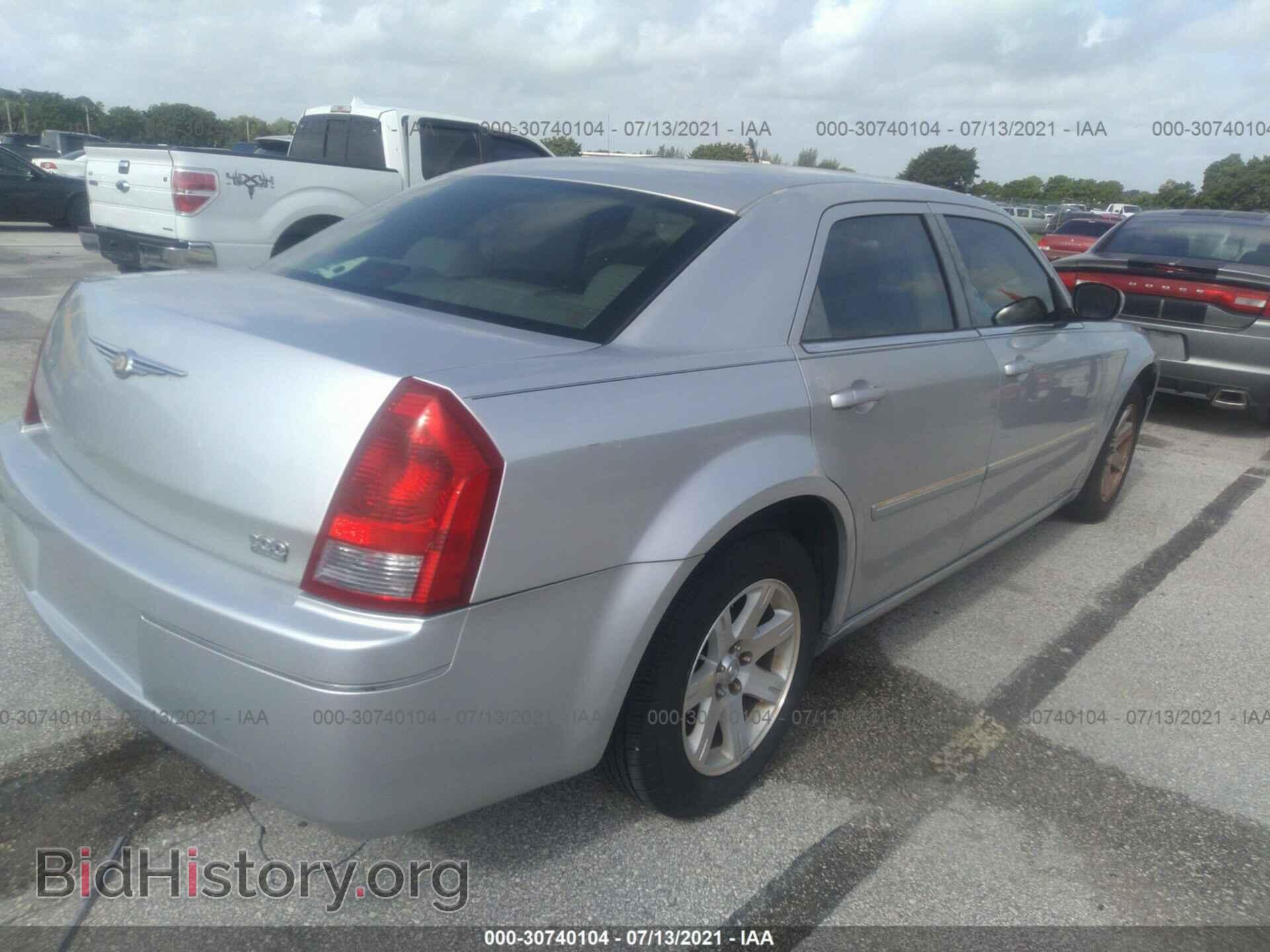 2007 CHRYSLER 300 - VIN: 2C3KA53G07H813246 - Фото 4